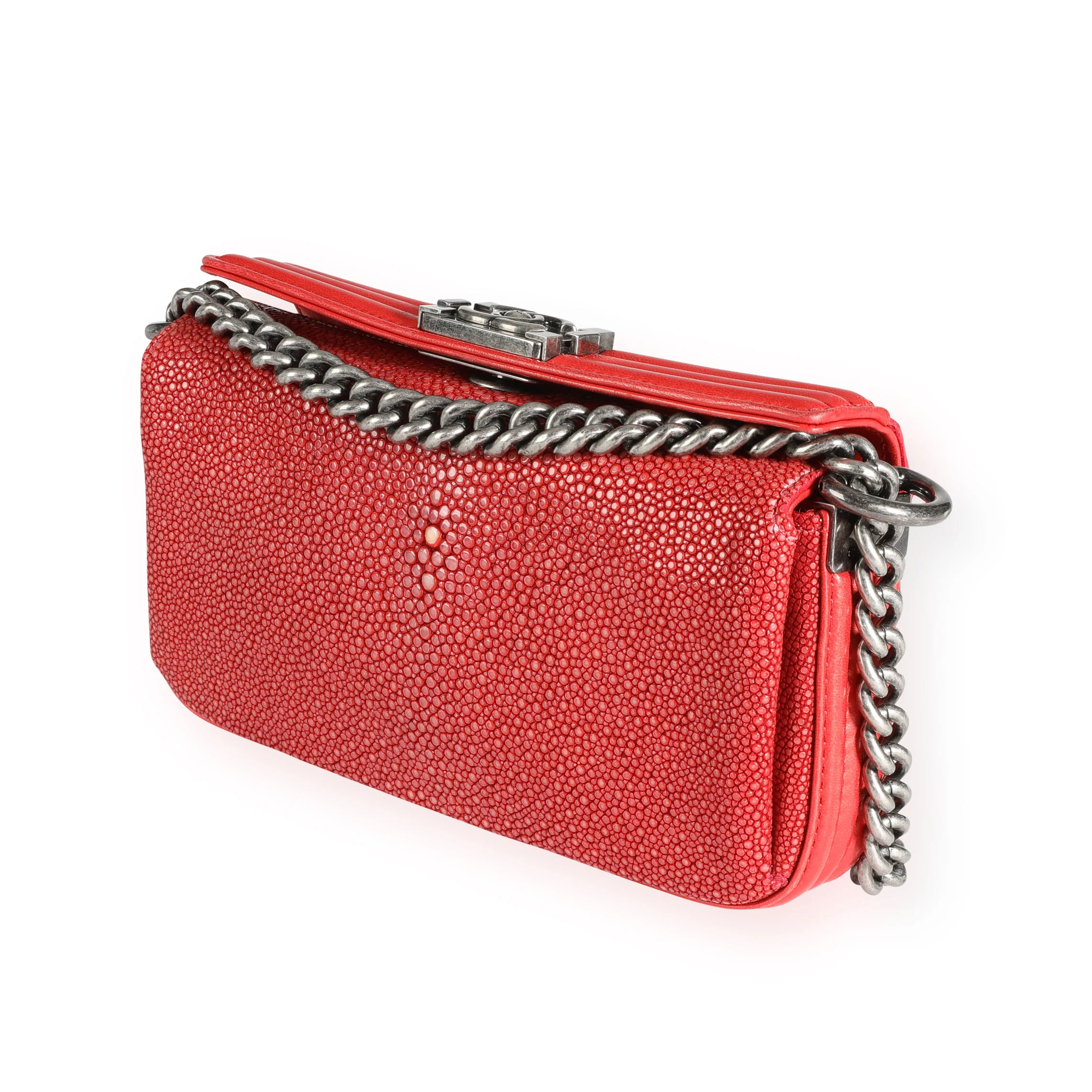 Chanel Red Stingray & Calfskin Boy Crossbody Bag - Image 2