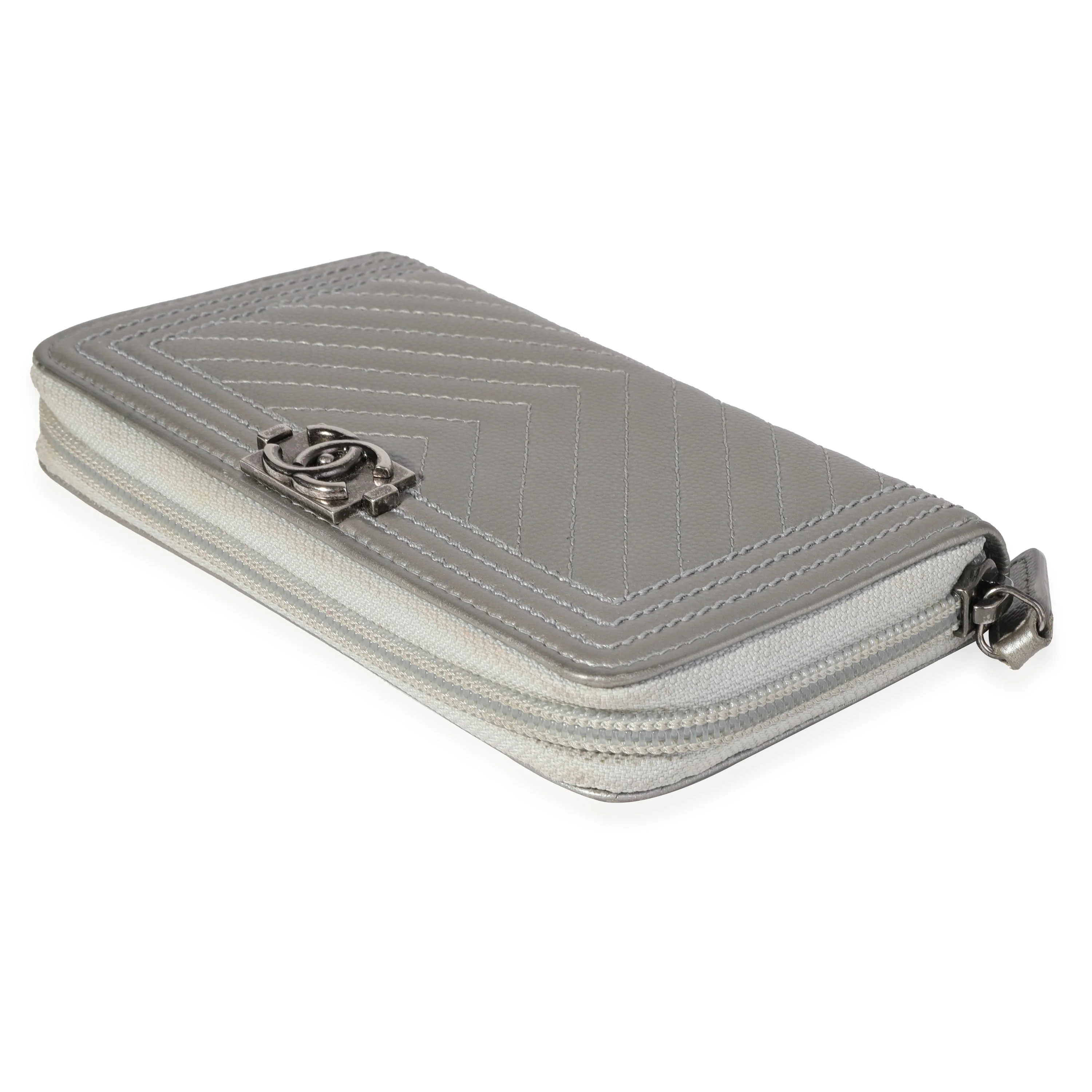 Chanel Silver Chevron Quilted Zip-Around Boy Wallet - Image 6