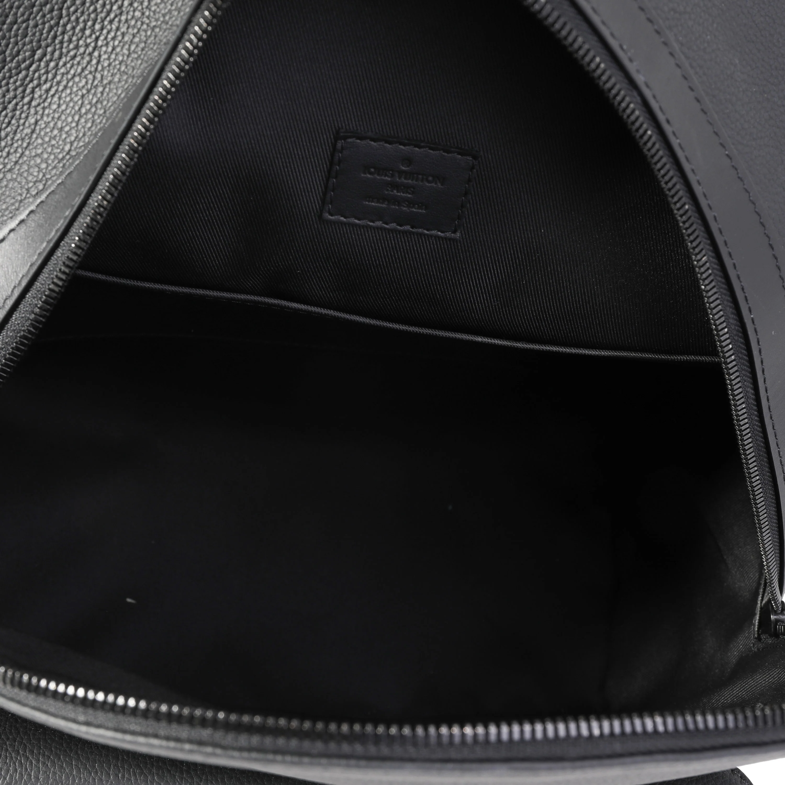 Black Aerogram Leather New Backpack - Image 7