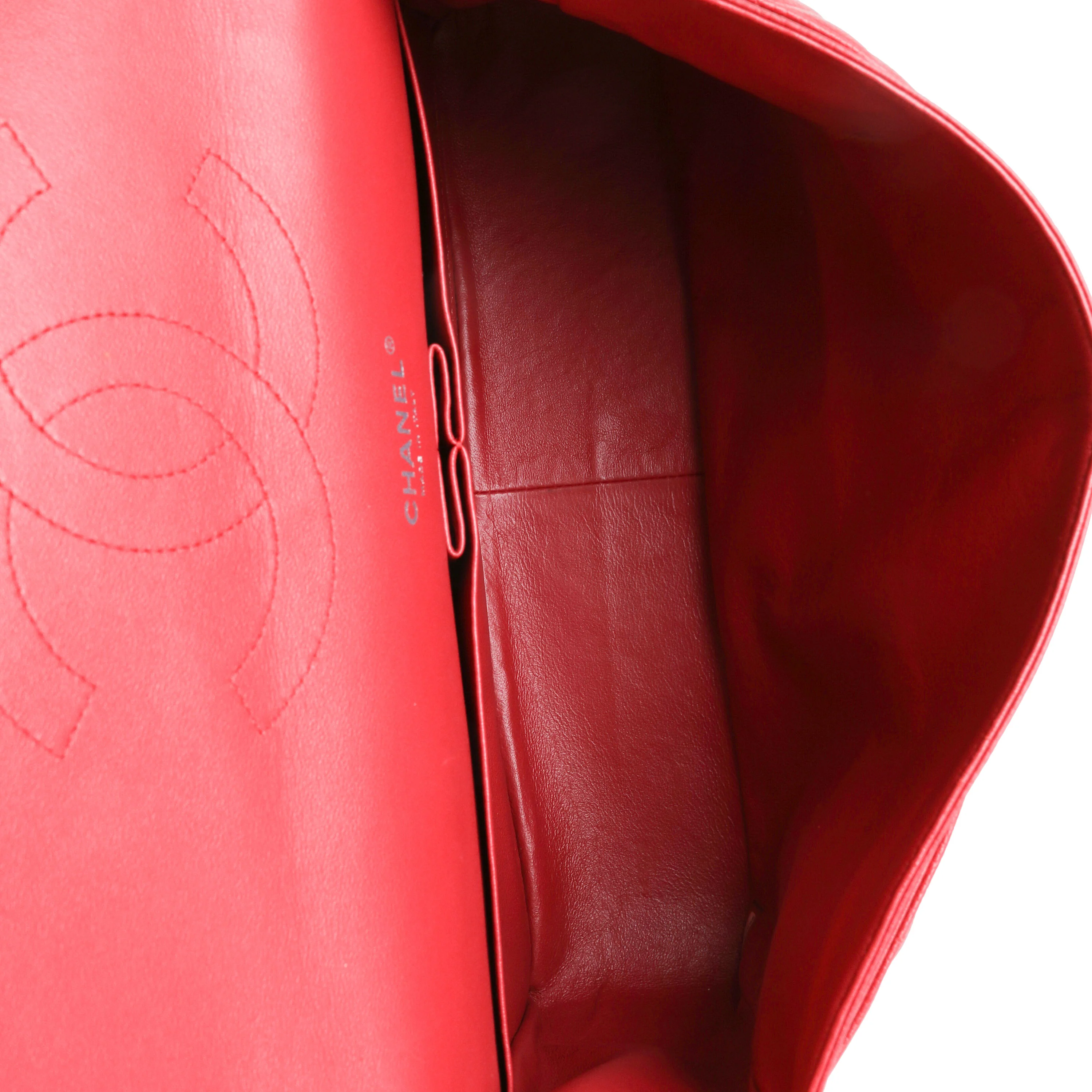 Red Quilted Caviar Maxi Classic Double Flap Bag - Image 8