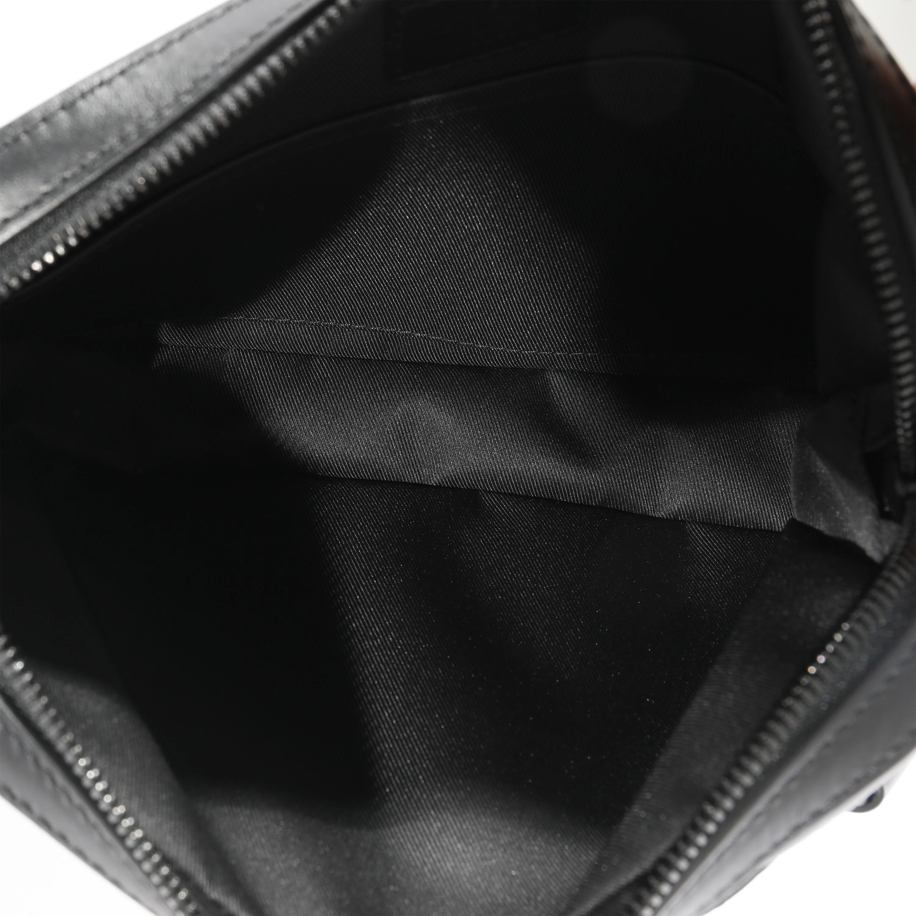 Louis Vuitton Black Shadow Monogram Shadow Duo Messenger - Image 8