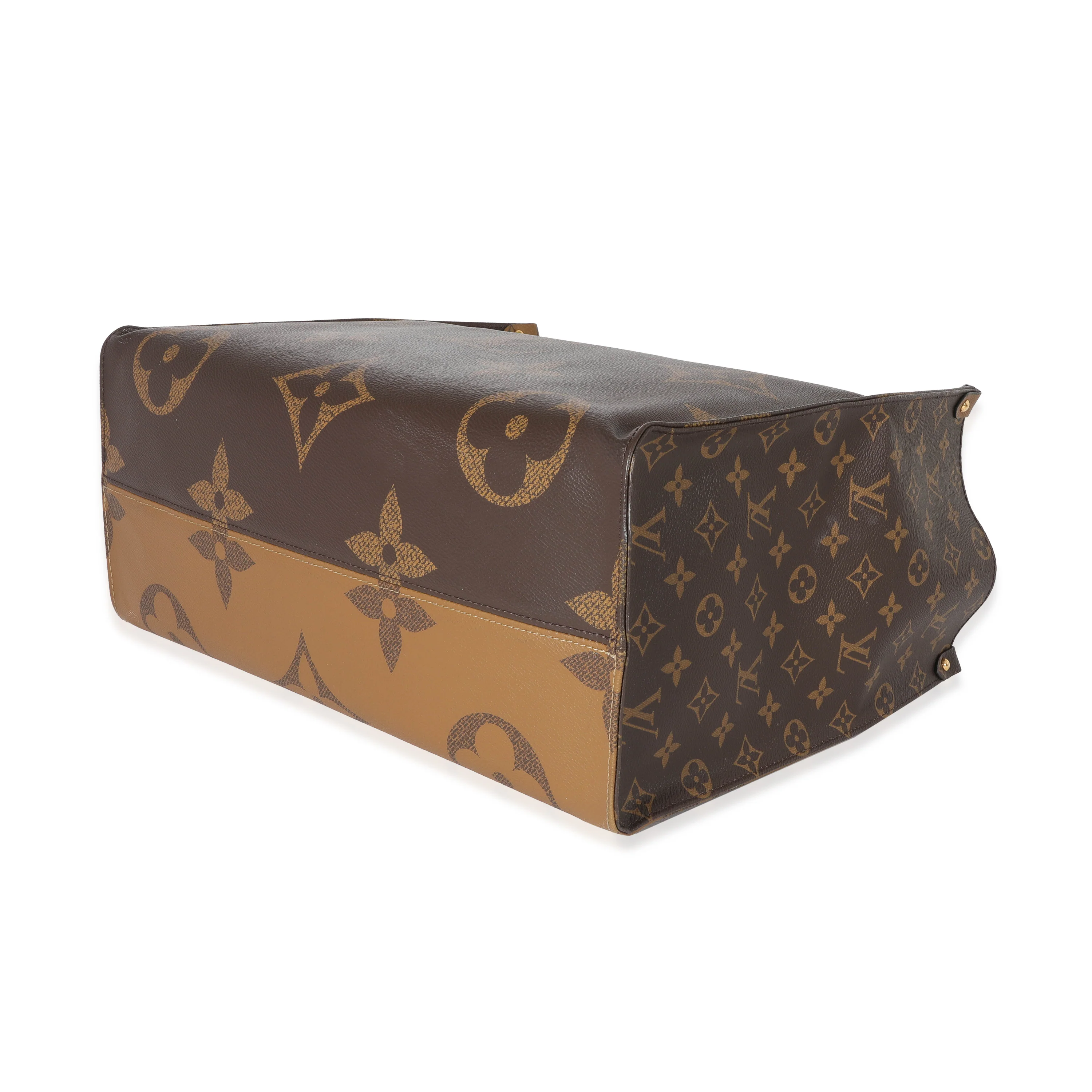 Reverse Giant Monogram Canvas OnTheGo GM - Image 7