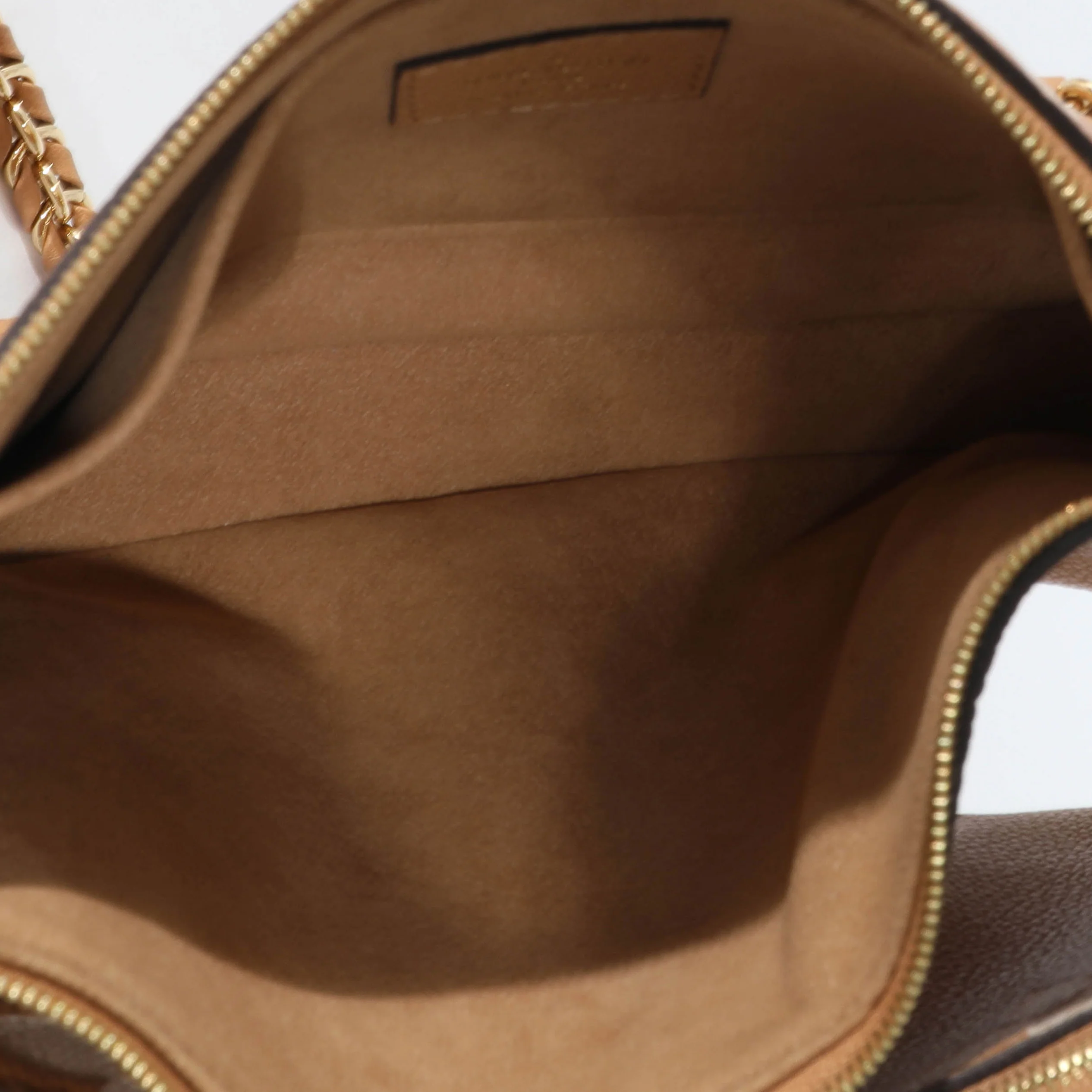 Louis Vuitton  Arizona Creme Giant Empreinte Multi Pochette Accessories - Image 4