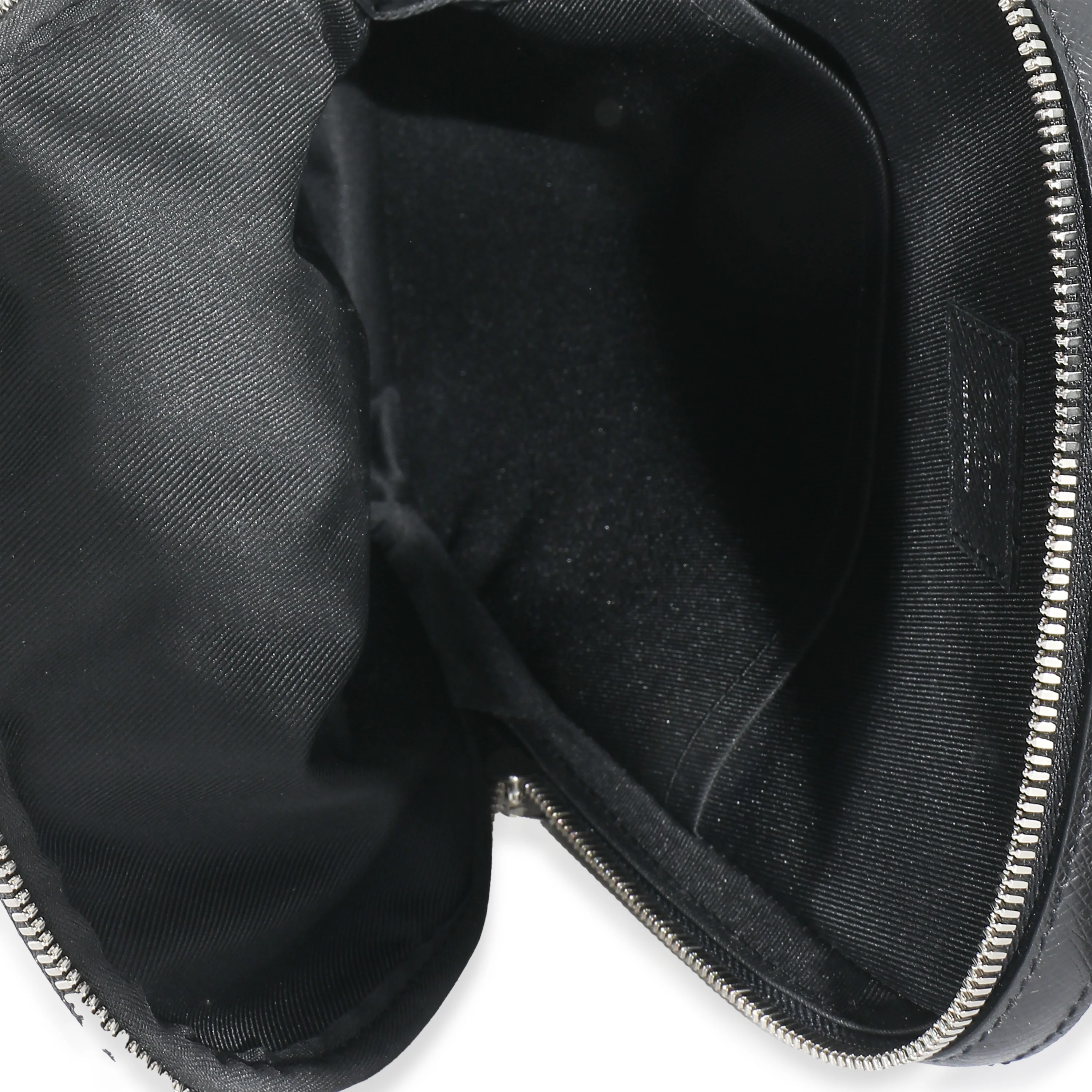Louis Vuitton Black Taiga Avenue Sling Bag - Image 4