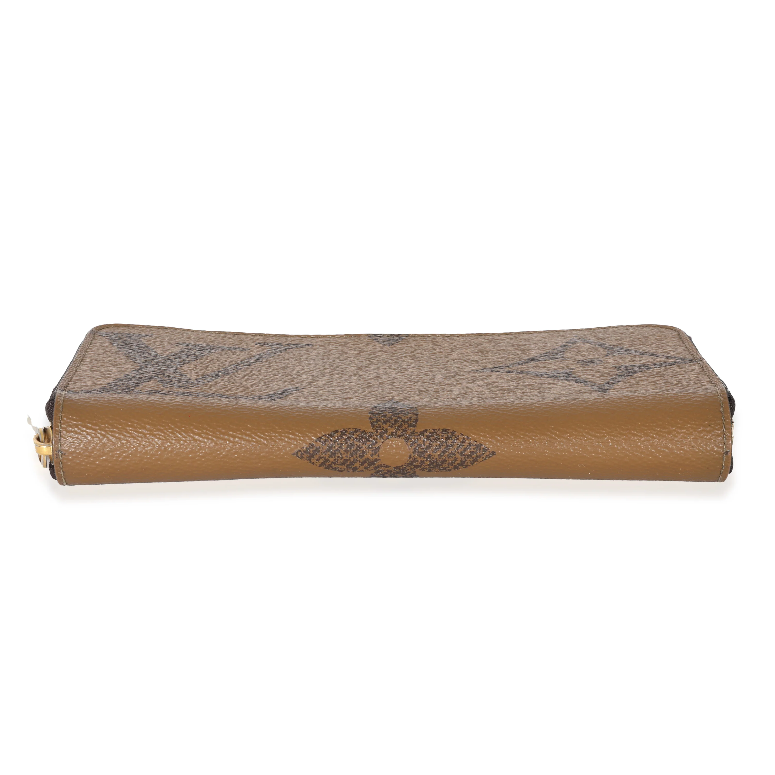 Louis Vuitton Giant Monogram Reverse Canvas Zippy Wallet - Image 5