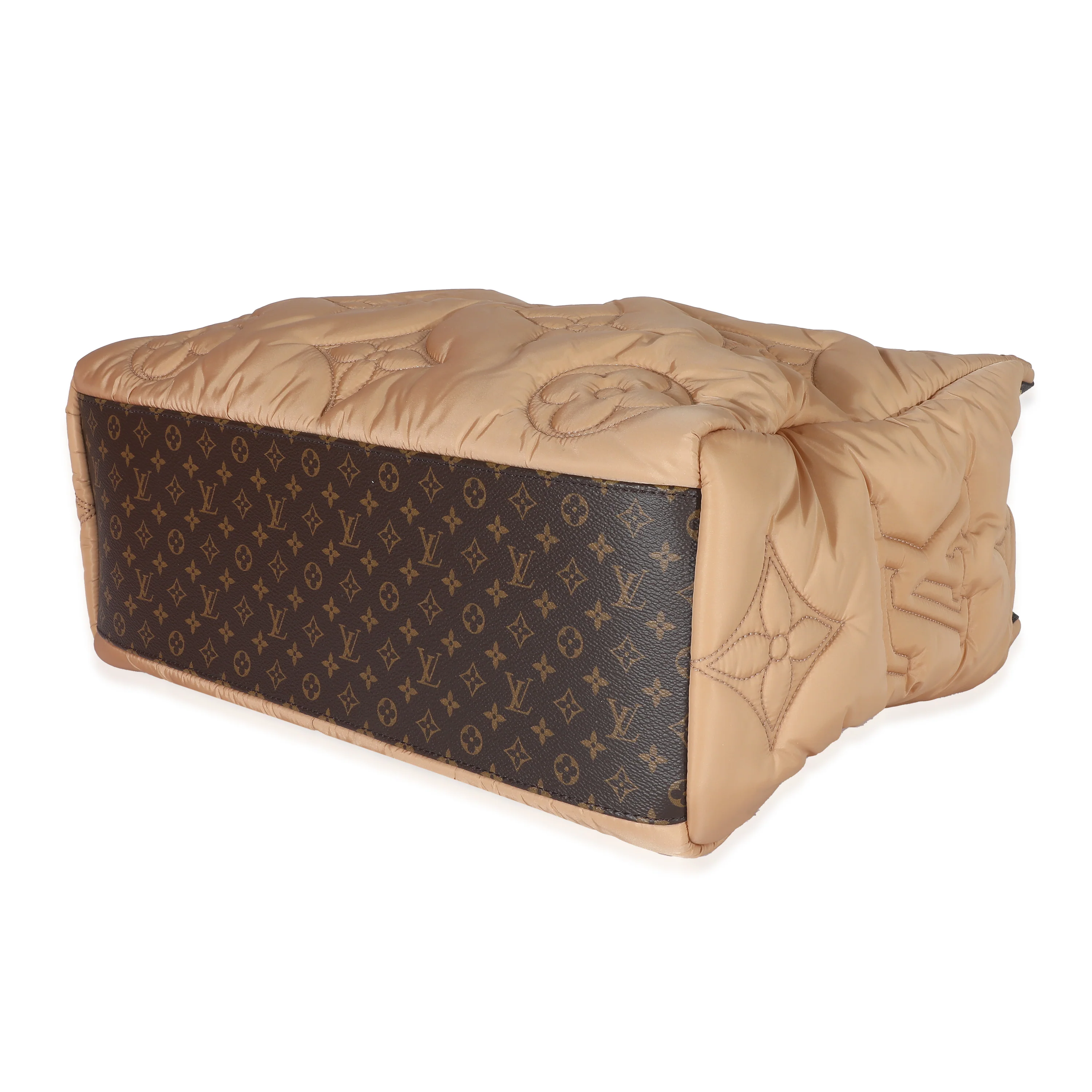 Louis Vuitton Beige Econyl Nylon Monogram Pillow Giant Onthego GM - Image 6