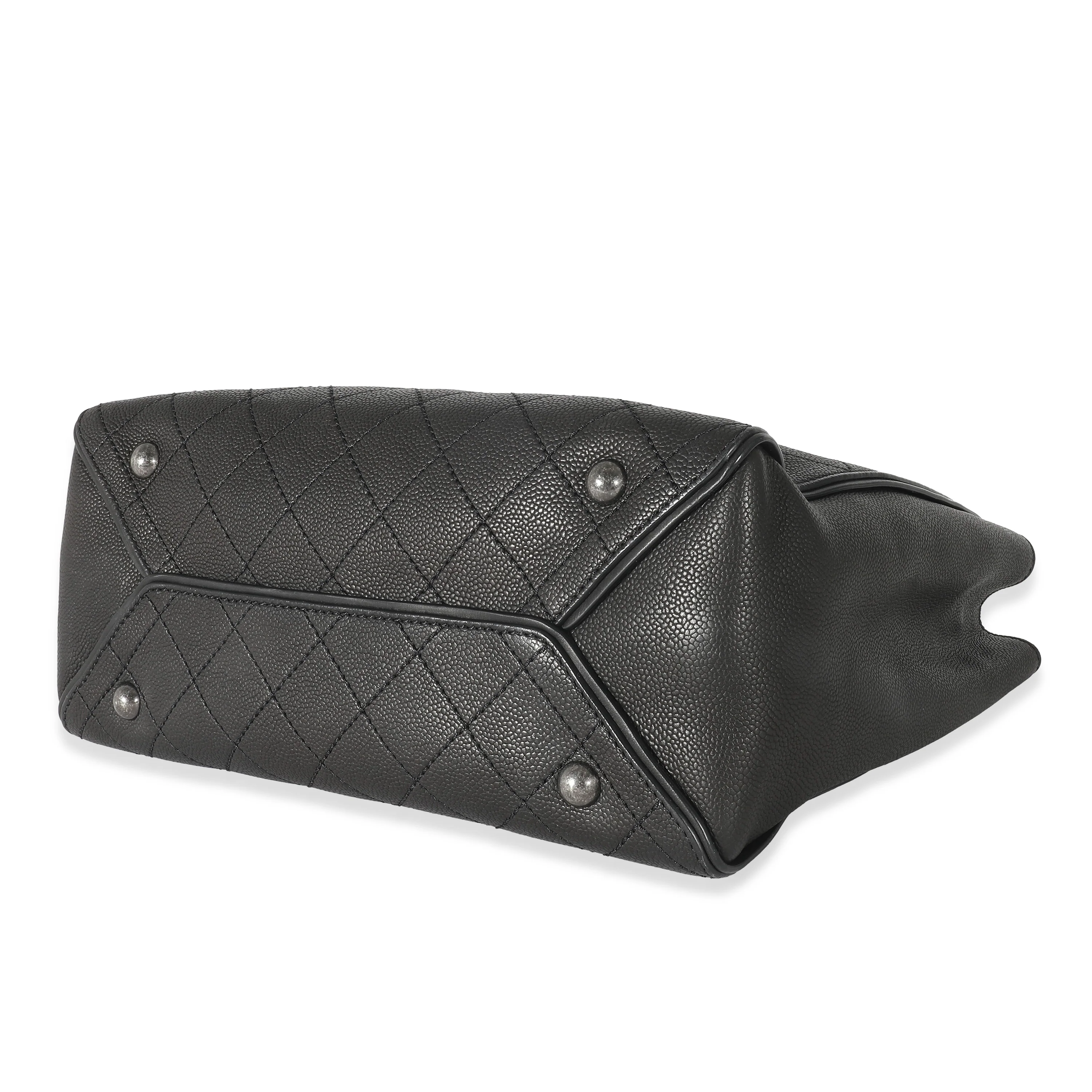 Chanel Black Stitched Grained Calfskin Hamptons Tote - Image 6