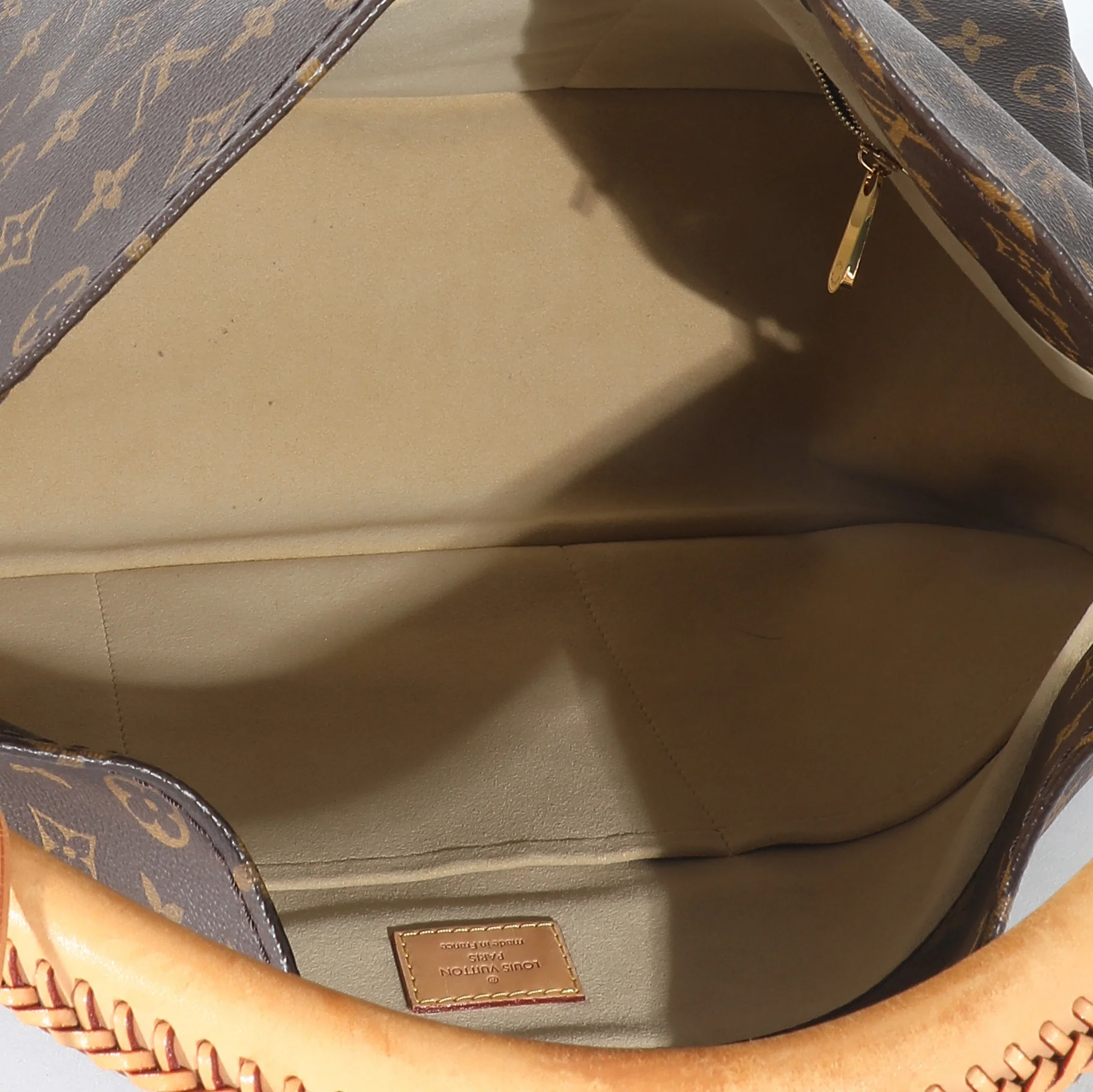 Louis Vuitton Monogram Canvas Artsy MM - Image 7