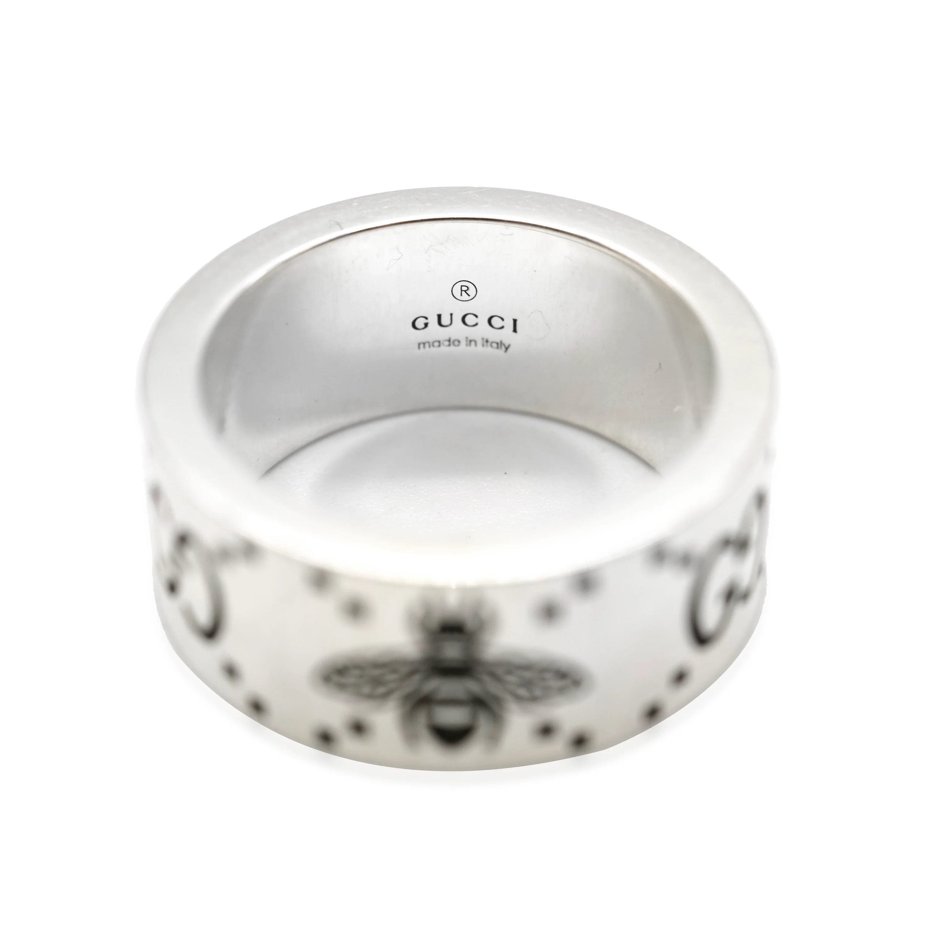 Gucci Inverted GG & Bee Engraved Wide Ring in Sterling Silver - Image 2