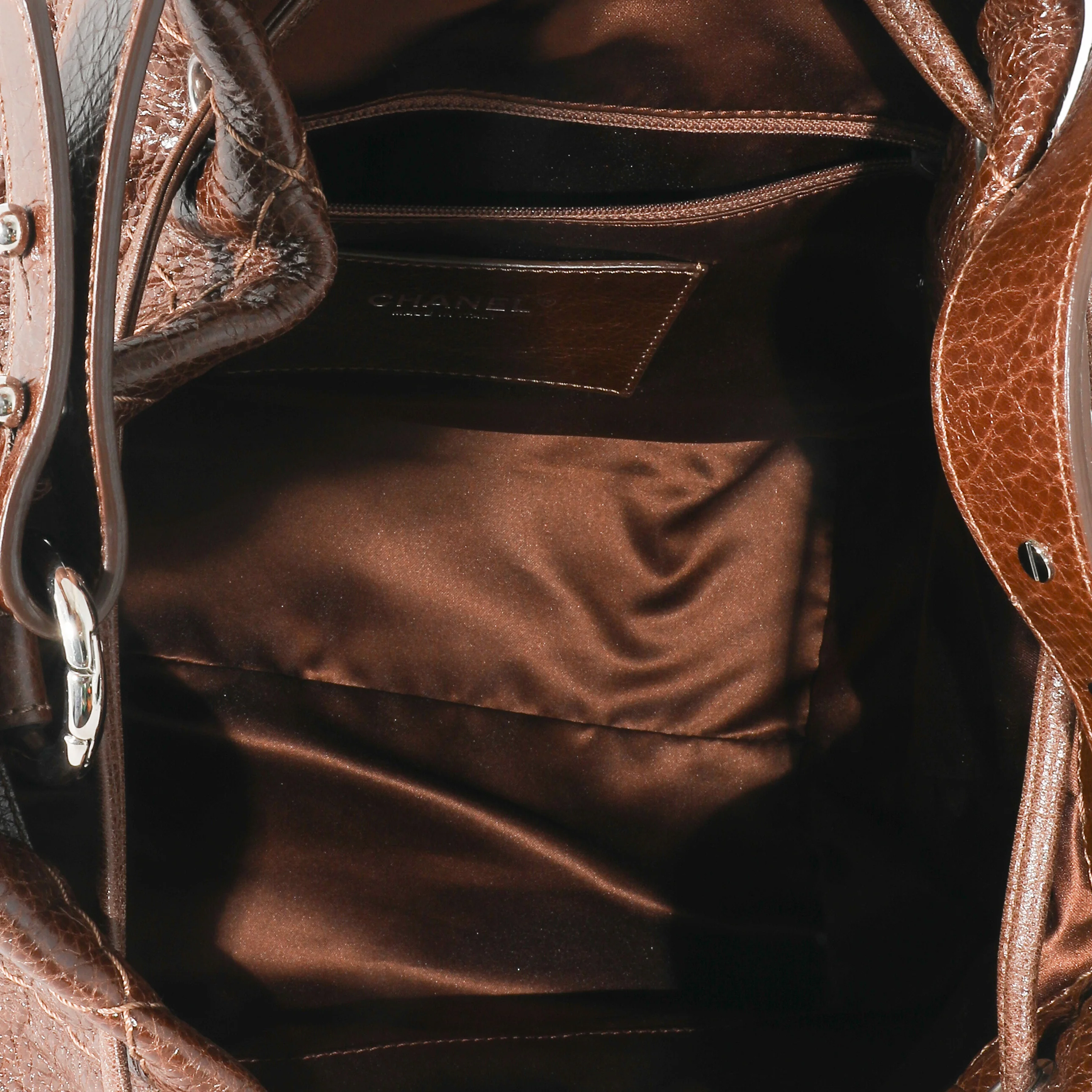 Chanel Brown Glazed Calfskin On The Road Drawstring Bucket Bag - Image 7