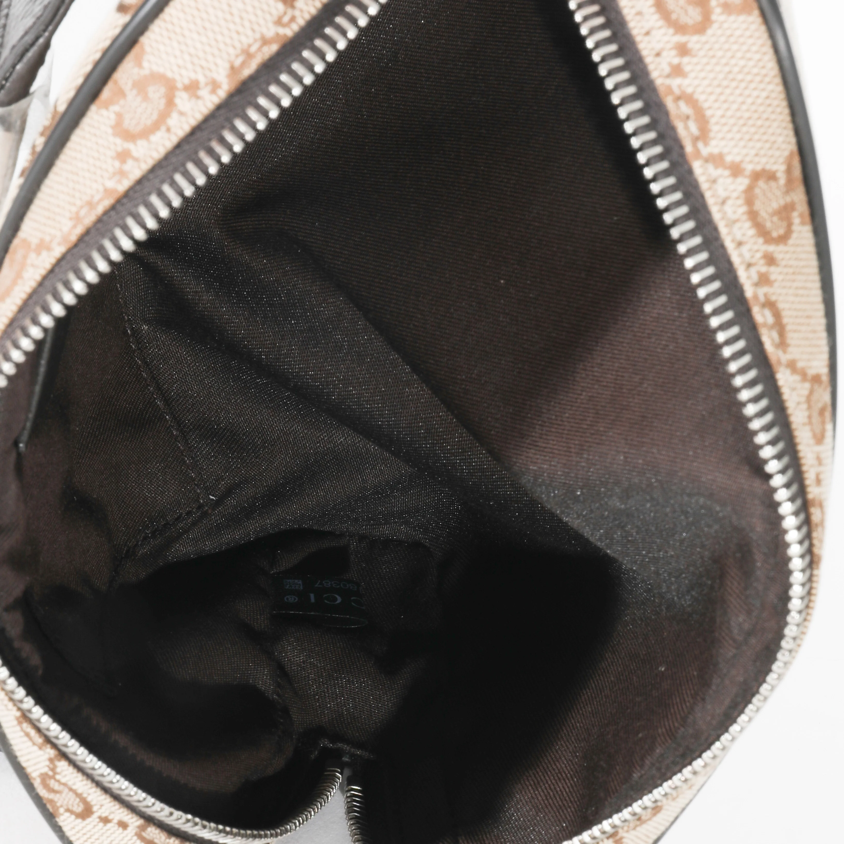 Gucci Beige Signature GG Canvas Belt Bag - Image 7