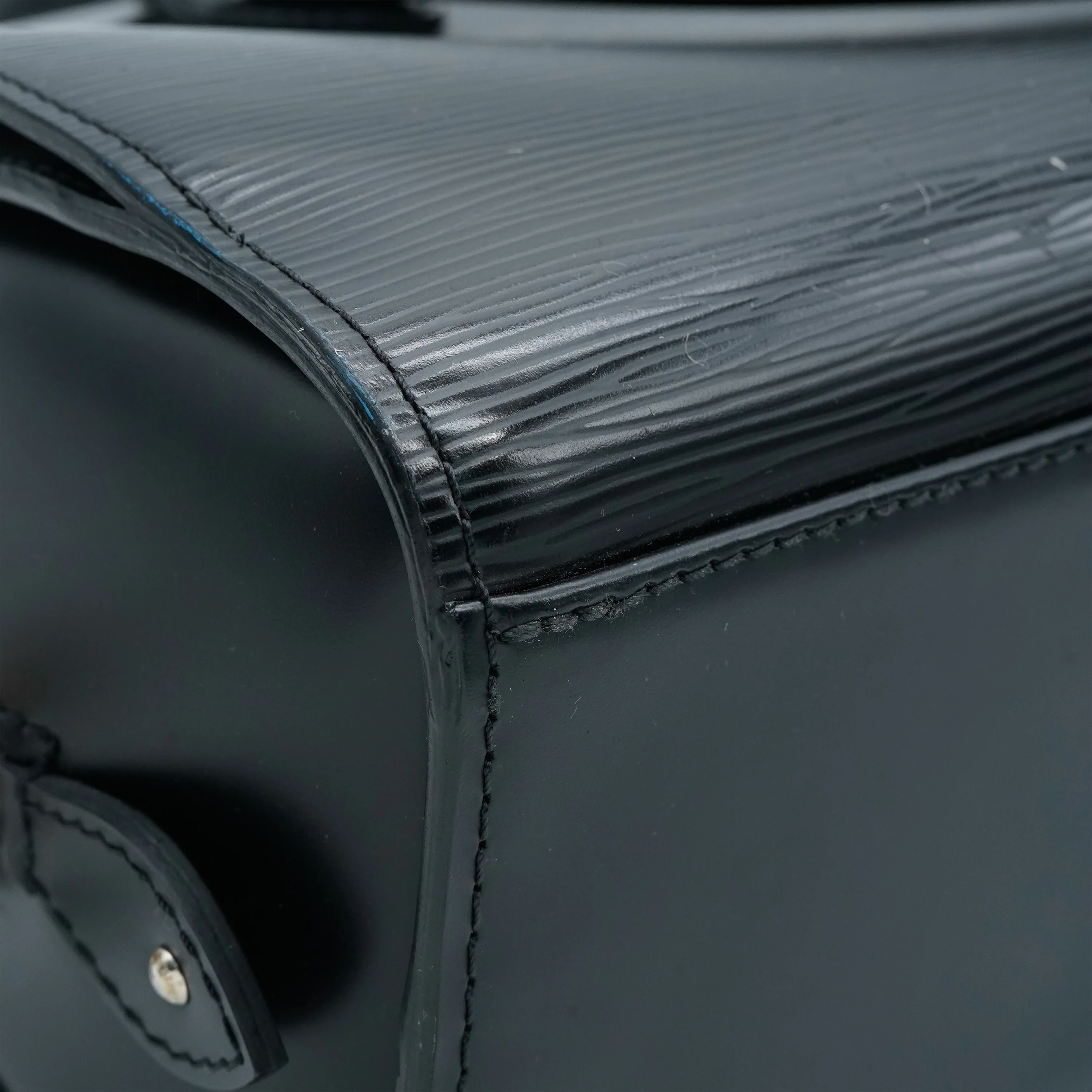 Louis Vuitton Black Epi Pont Neuf PM - Image 9