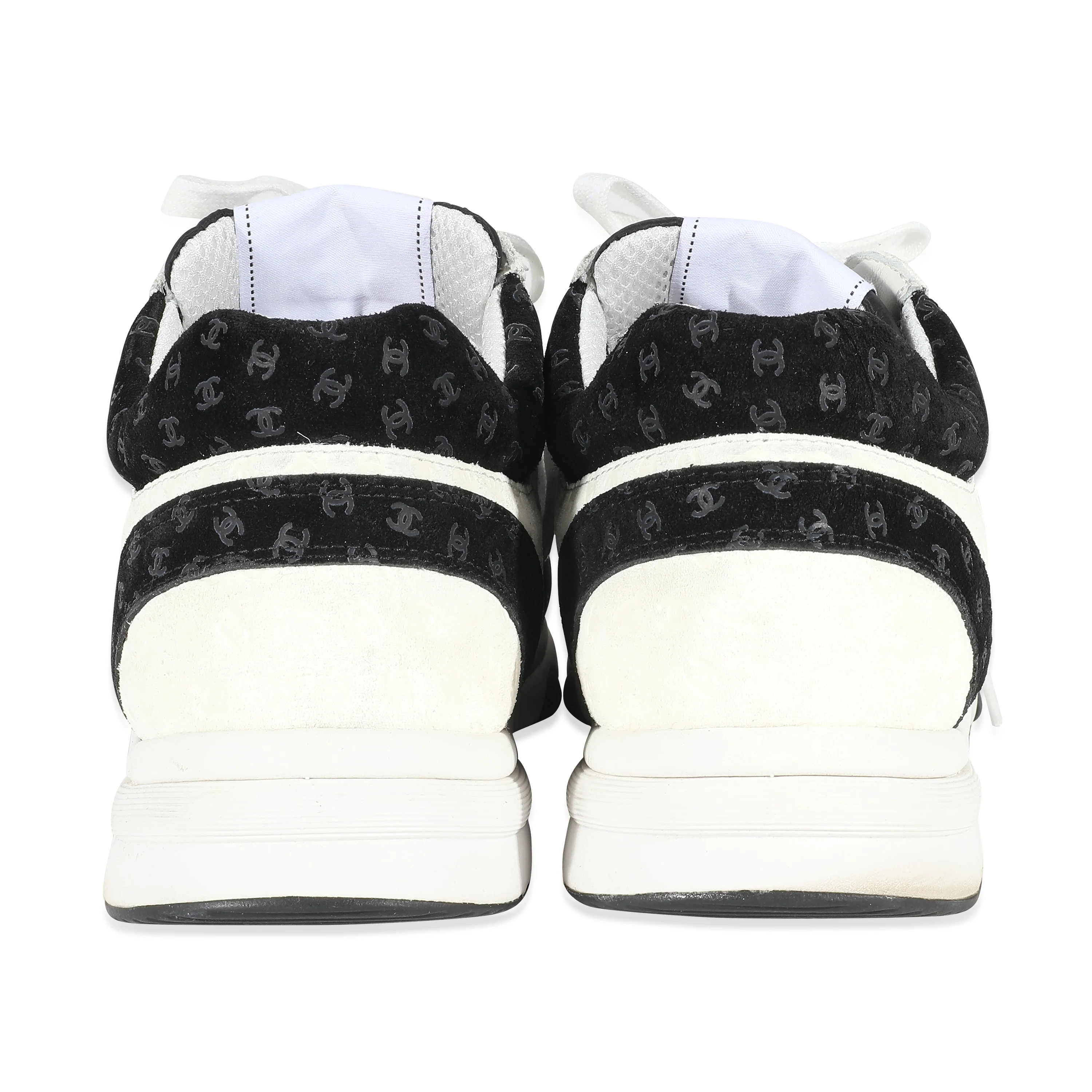 Chanel 22A Black White Printed Suede Calfskin CC All Over Sneaker 44  - Image 4