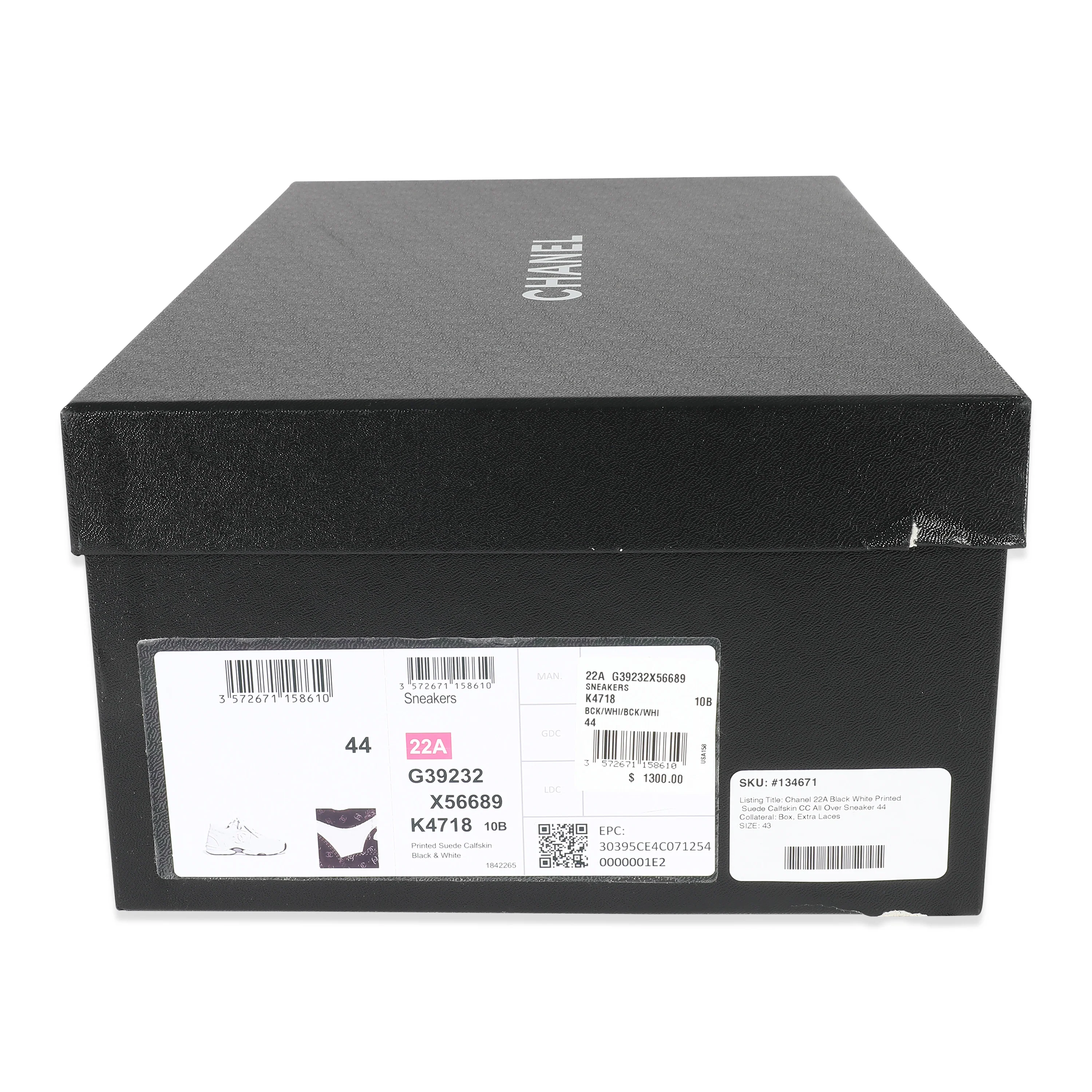 Chanel 22A Black White Printed Suede Calfskin CC All Over Sneaker 44  - Image 5
