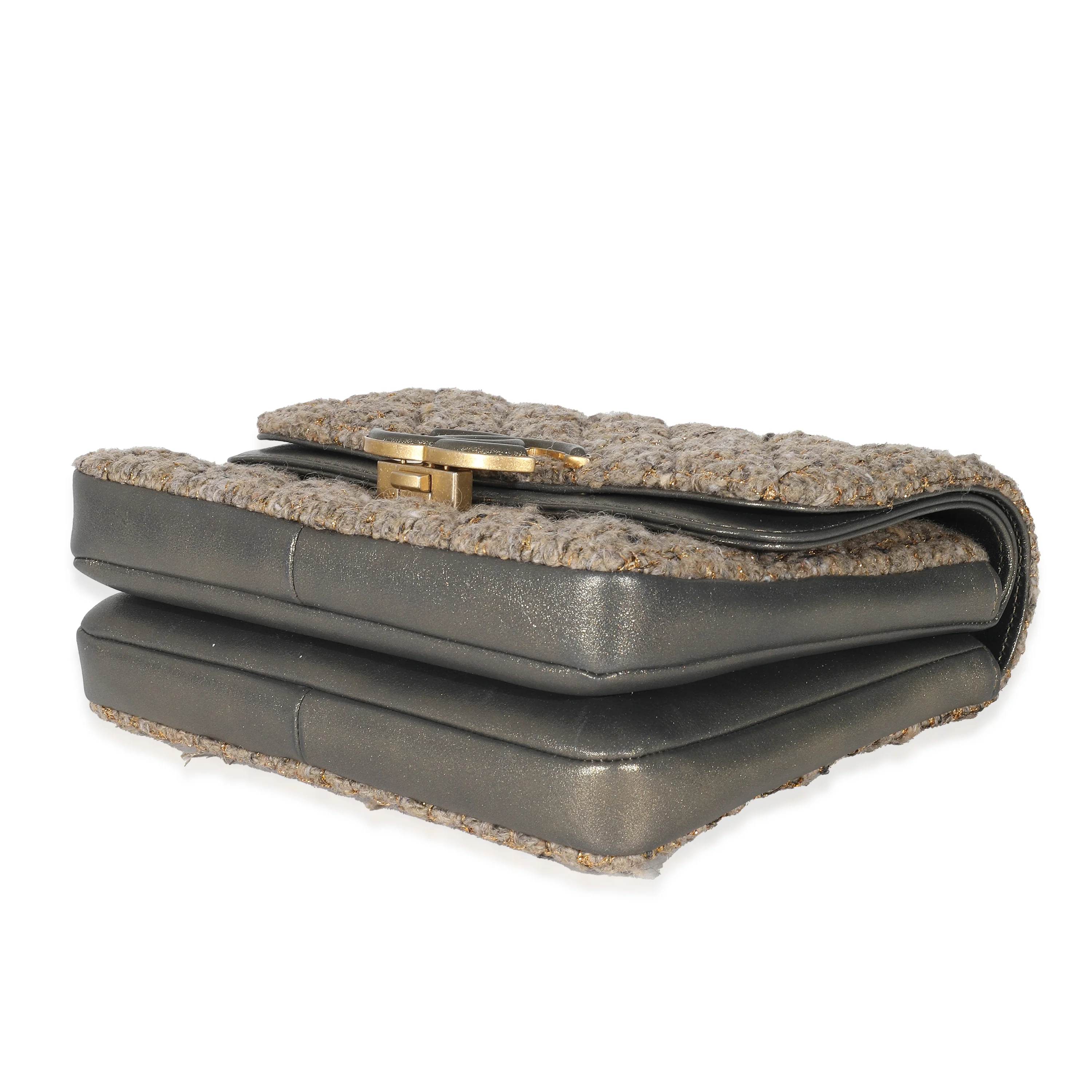 Chanel 19A Gold Metallic Tweed CC Clasp Flap Bag - Image 7
