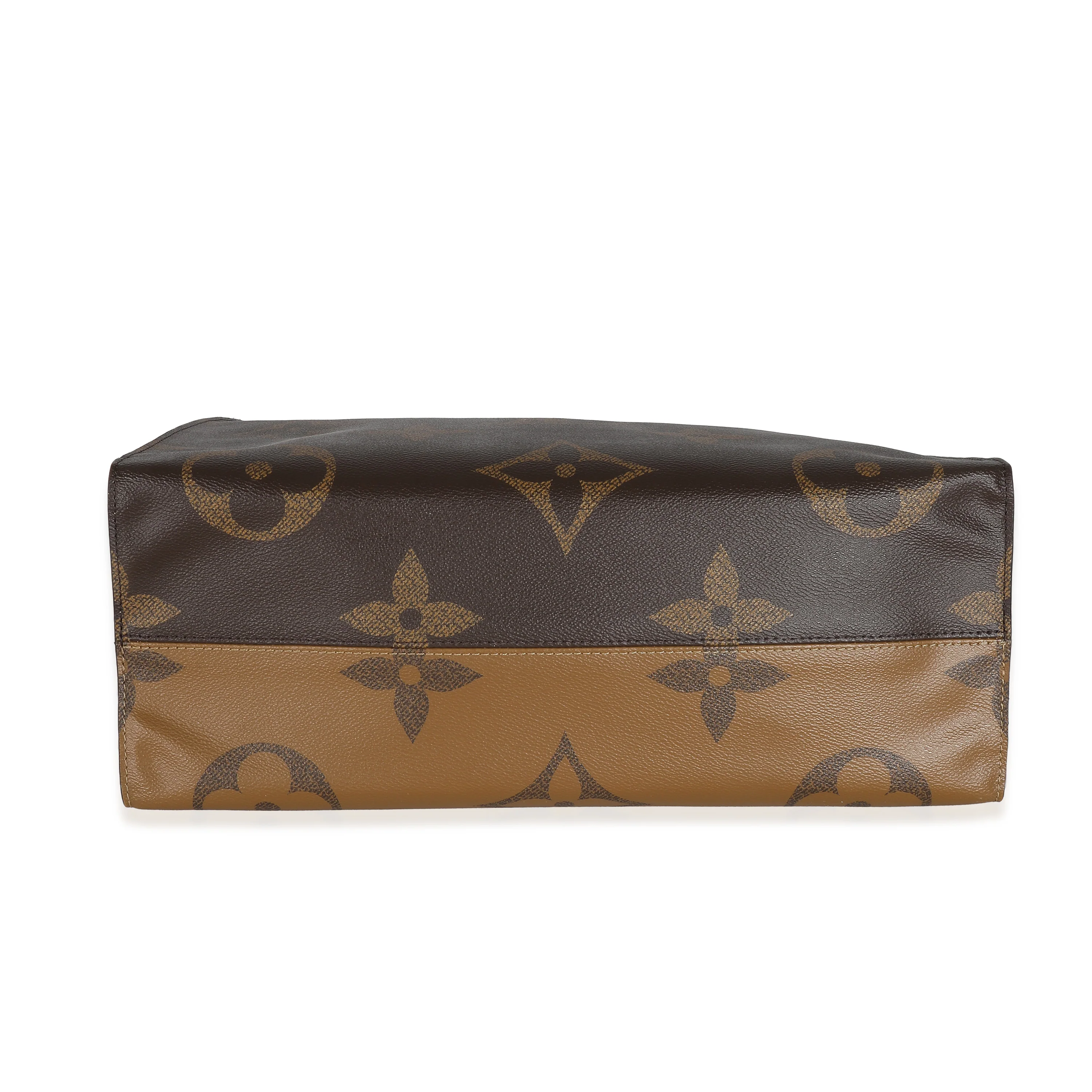 Giant Reverse Monogram Canvas Onthego MM - Image 7