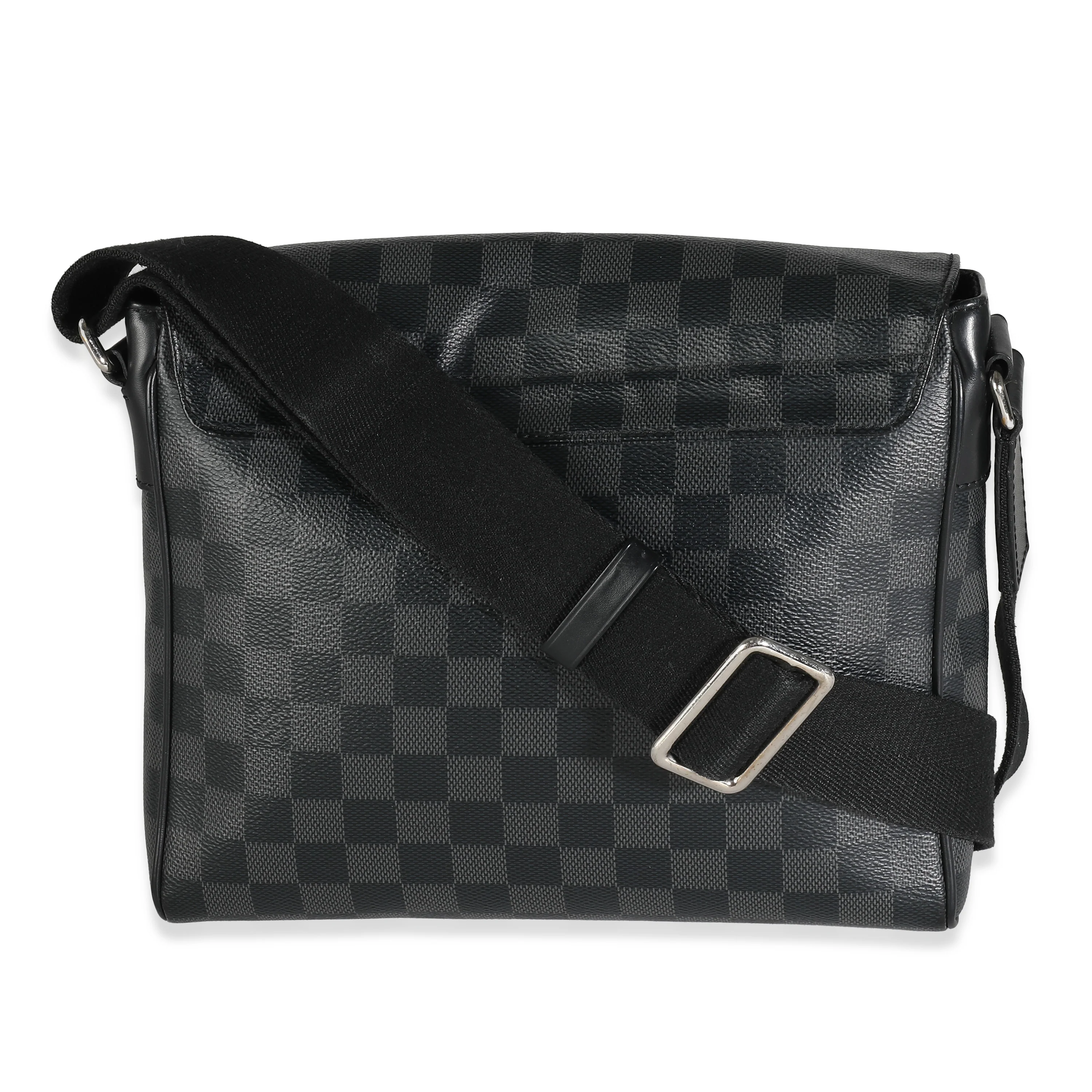 Louis Vuitton Damier Graphite Canvas District PM - Image 4