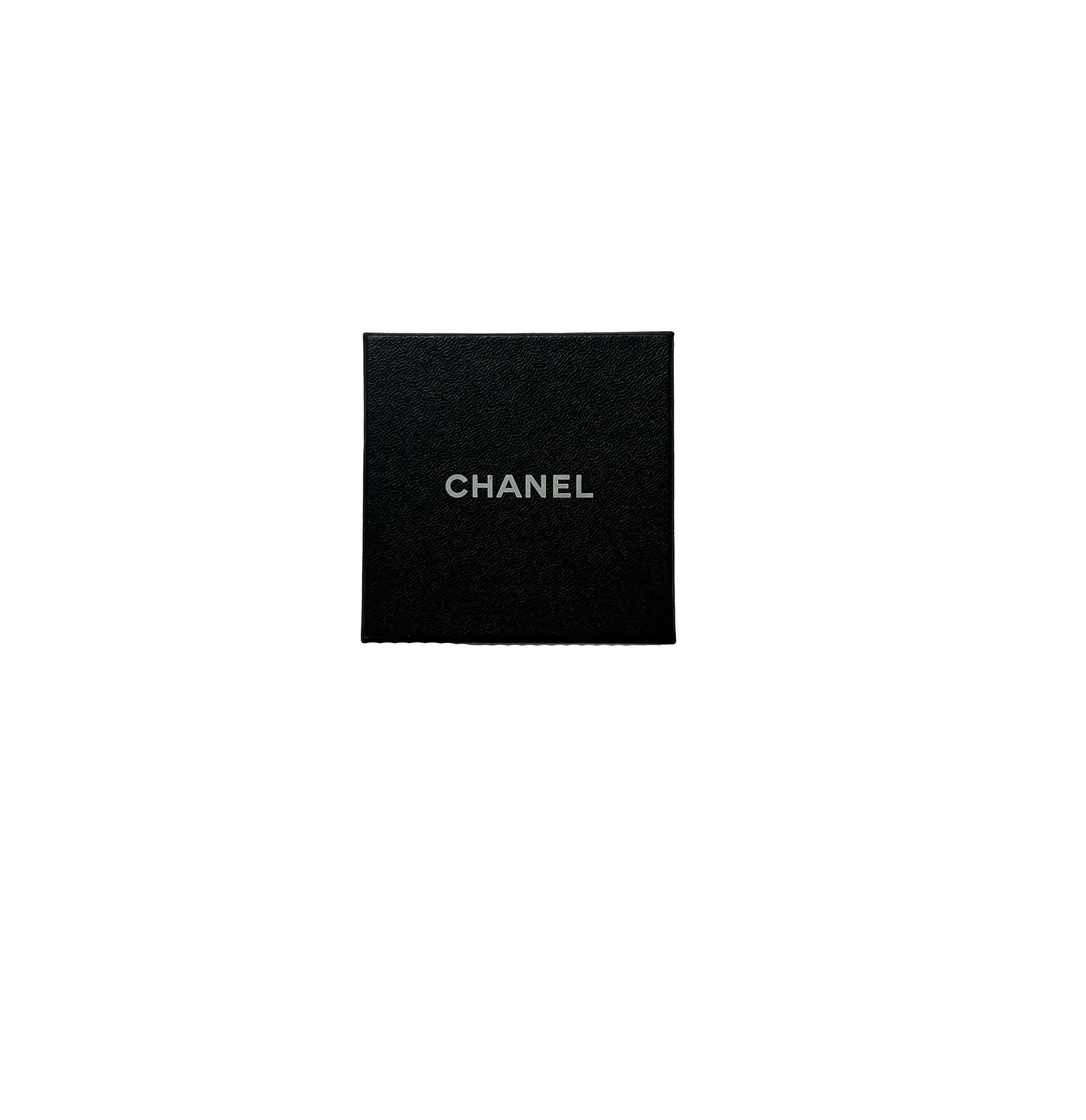 2016 Black & White Strass CC Pendant in Ruthenium - Image 4