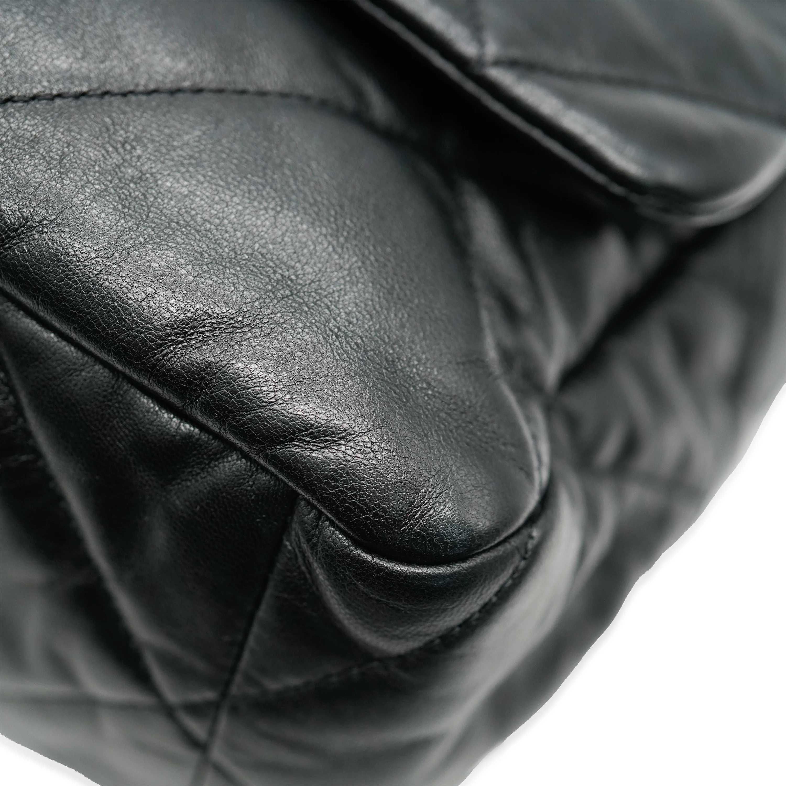 Black Quilted Lambskin Medium Chanel 19 Flap Bag - Image 7