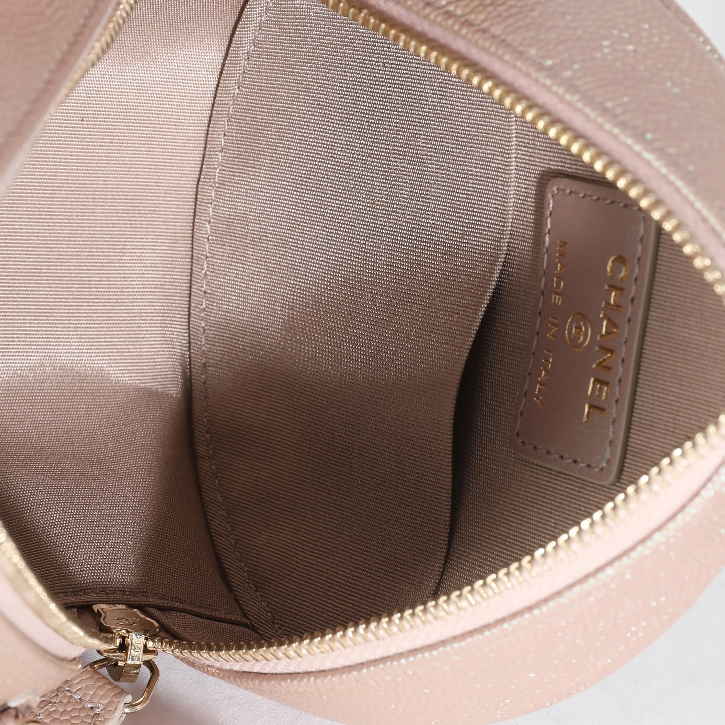 Pink Iridescent Quilted Caviar Round Handbag With Chain - Image 9