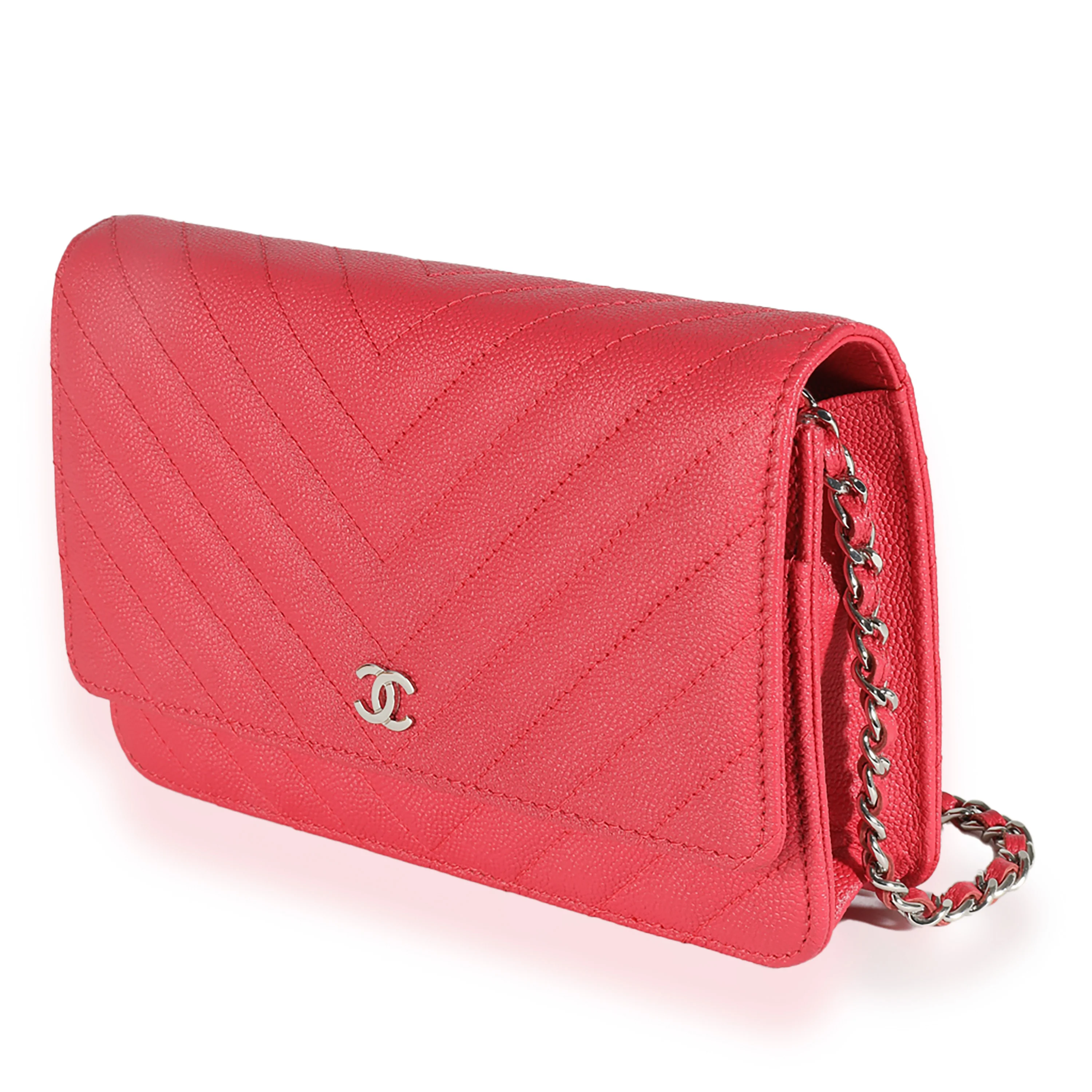 18C Red Chevron Caviar Wallet On Chain - Image 2