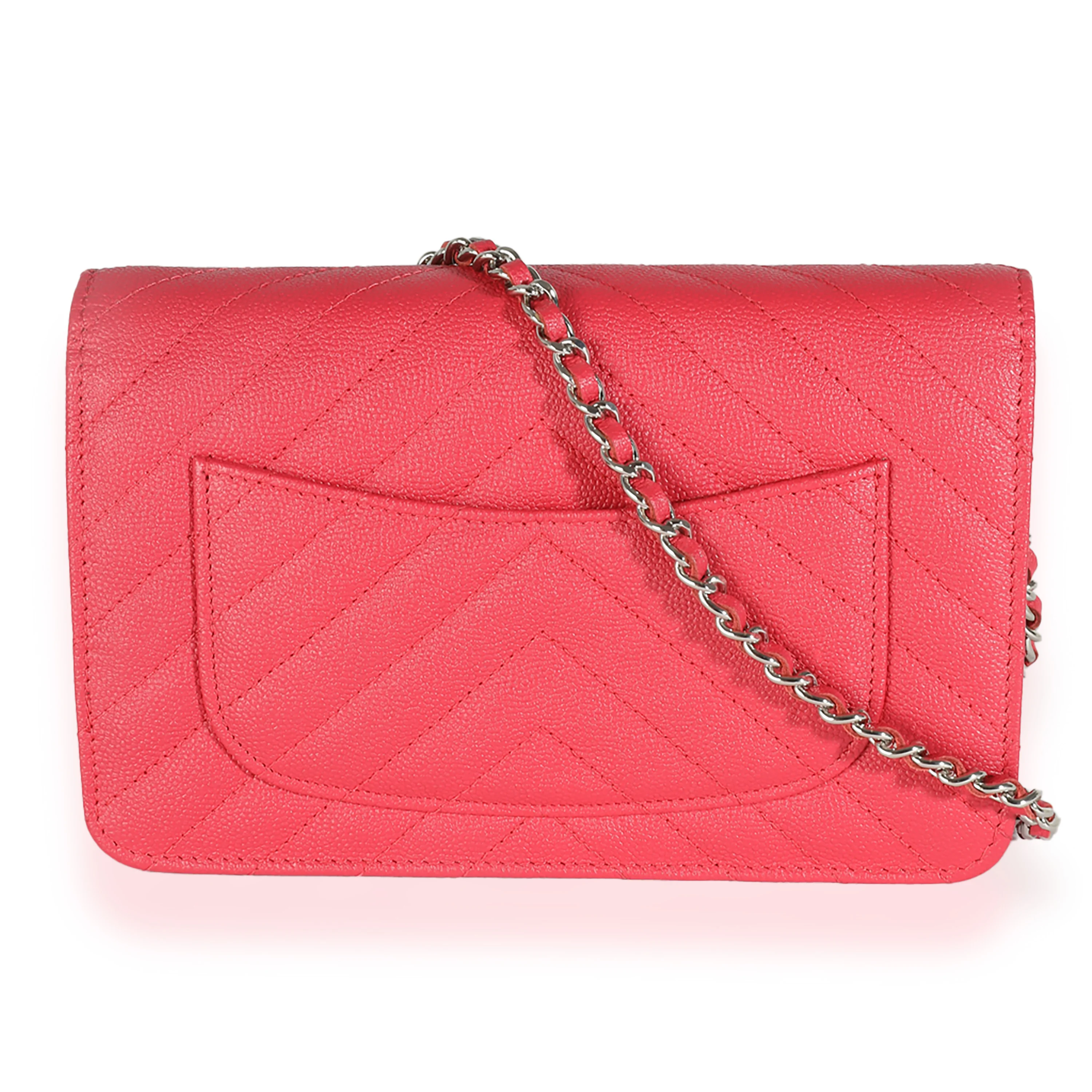 18C Red Chevron Caviar Wallet On Chain - Image 4