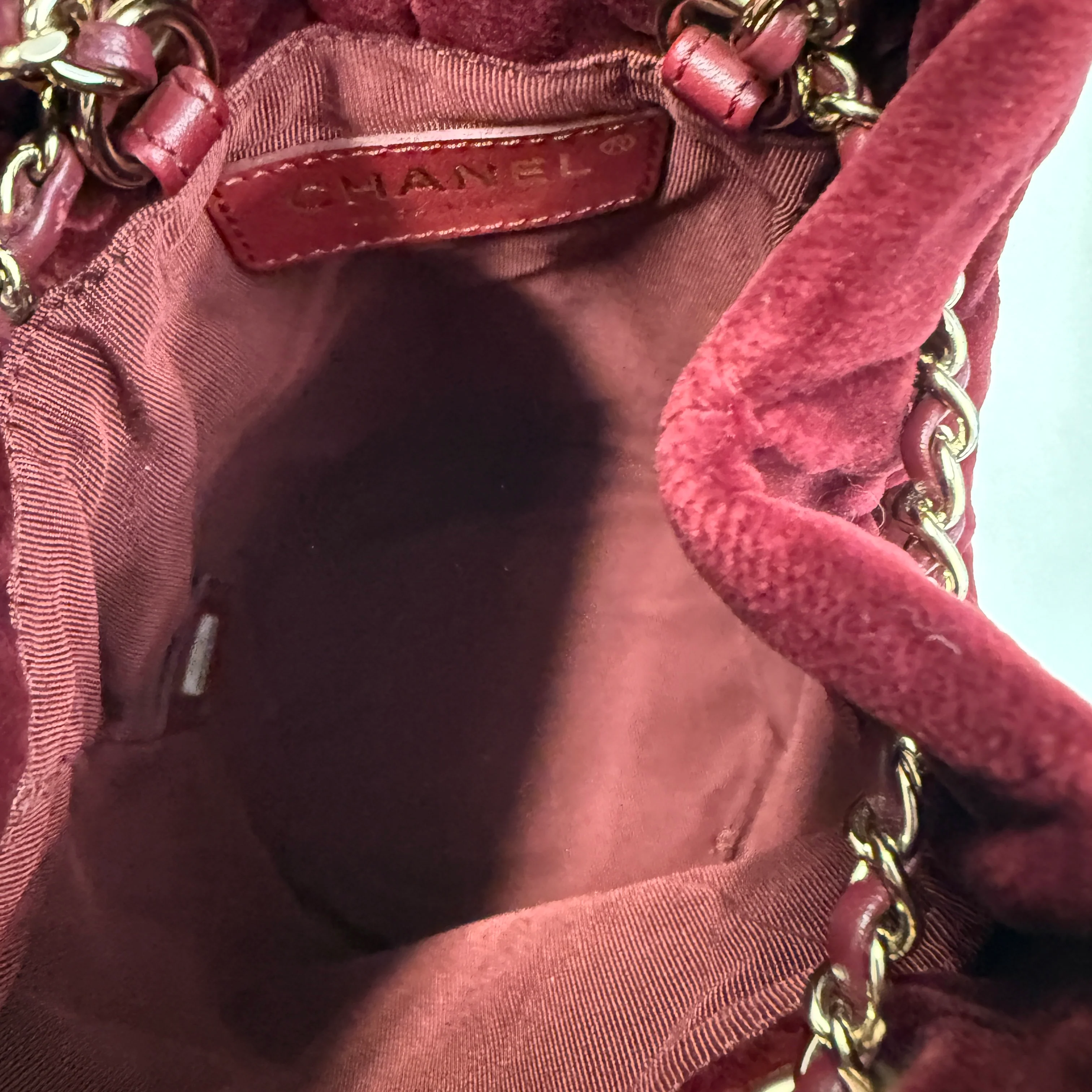 Burgundy Quilted Velvet CC Pearl Crush Bucket Bag - Image 9