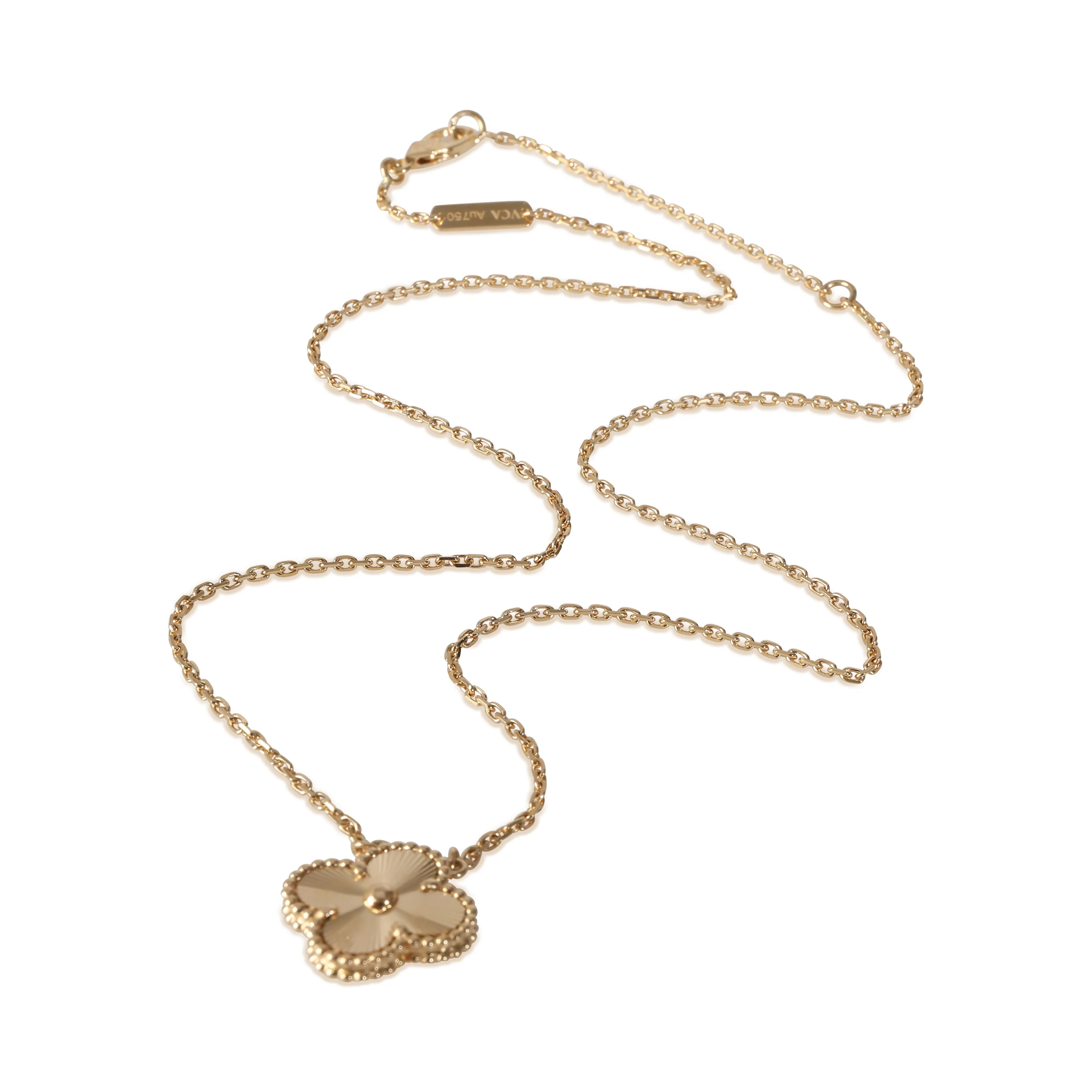 Vintage Alhambra Guilloche Pendant in 18k Yellow Gold - Image 3