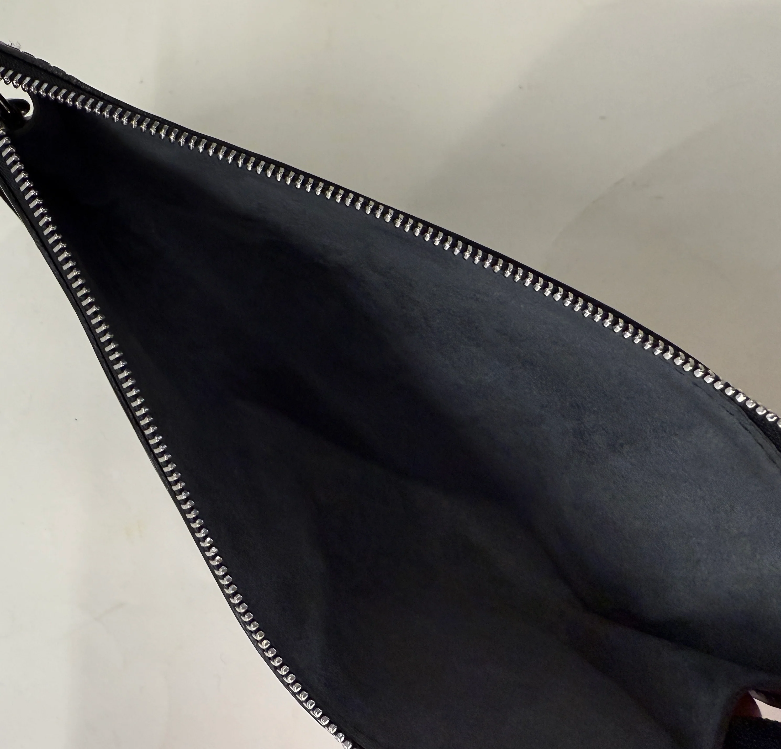 Black Epi Pochette Accessoires - Image 8