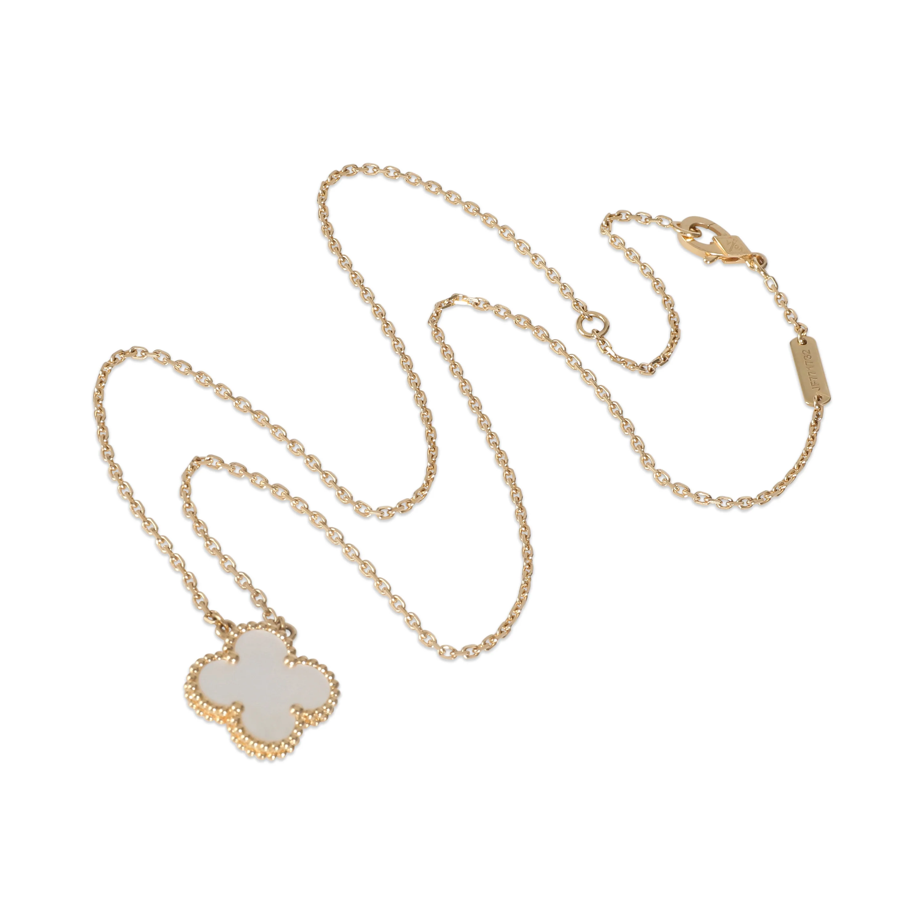 Alhambra Mother Of Pearl Pendant in 18k Yellow Gold - Image 3