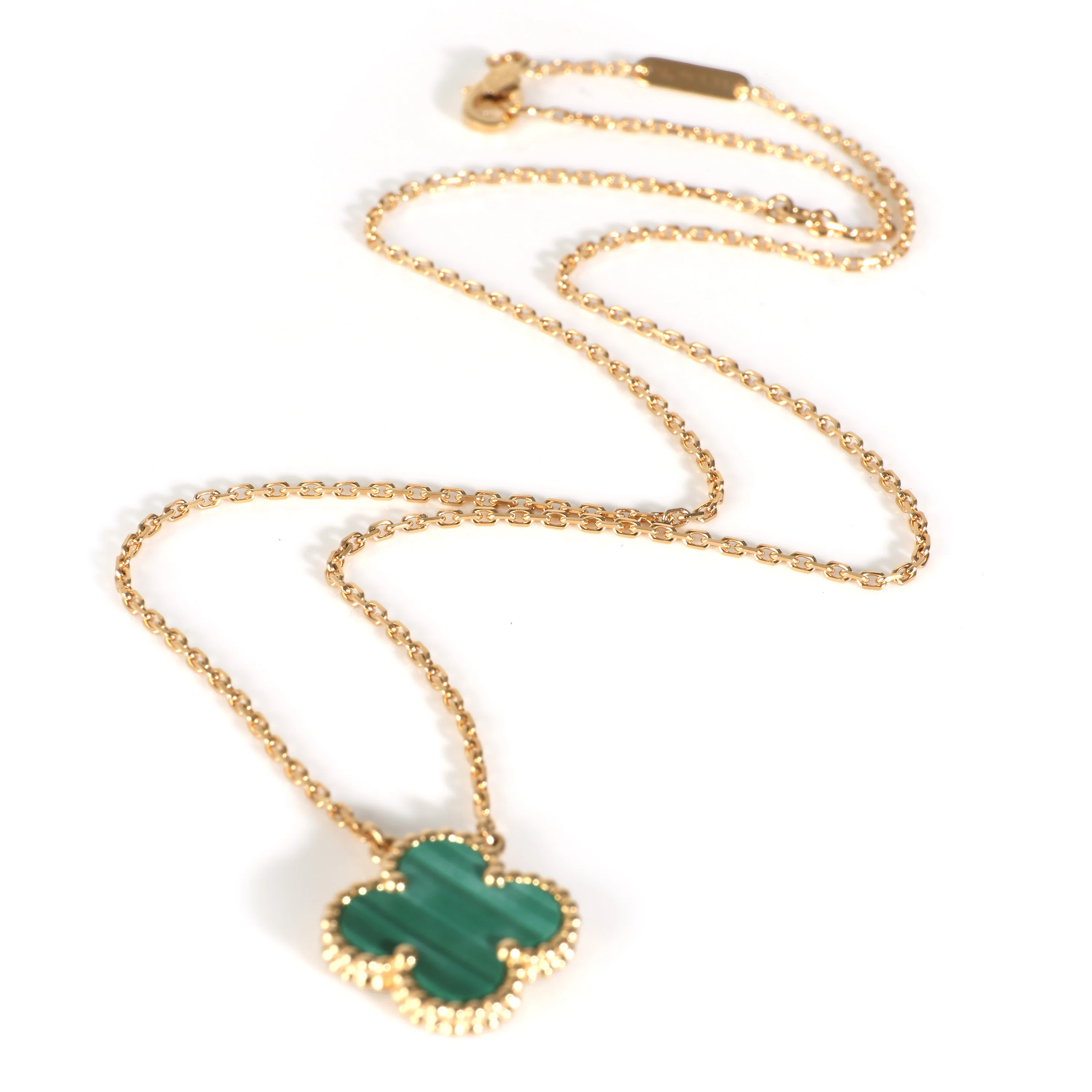 Alhambra Malachite Pendant in 18k Yellow Gold - Image 2