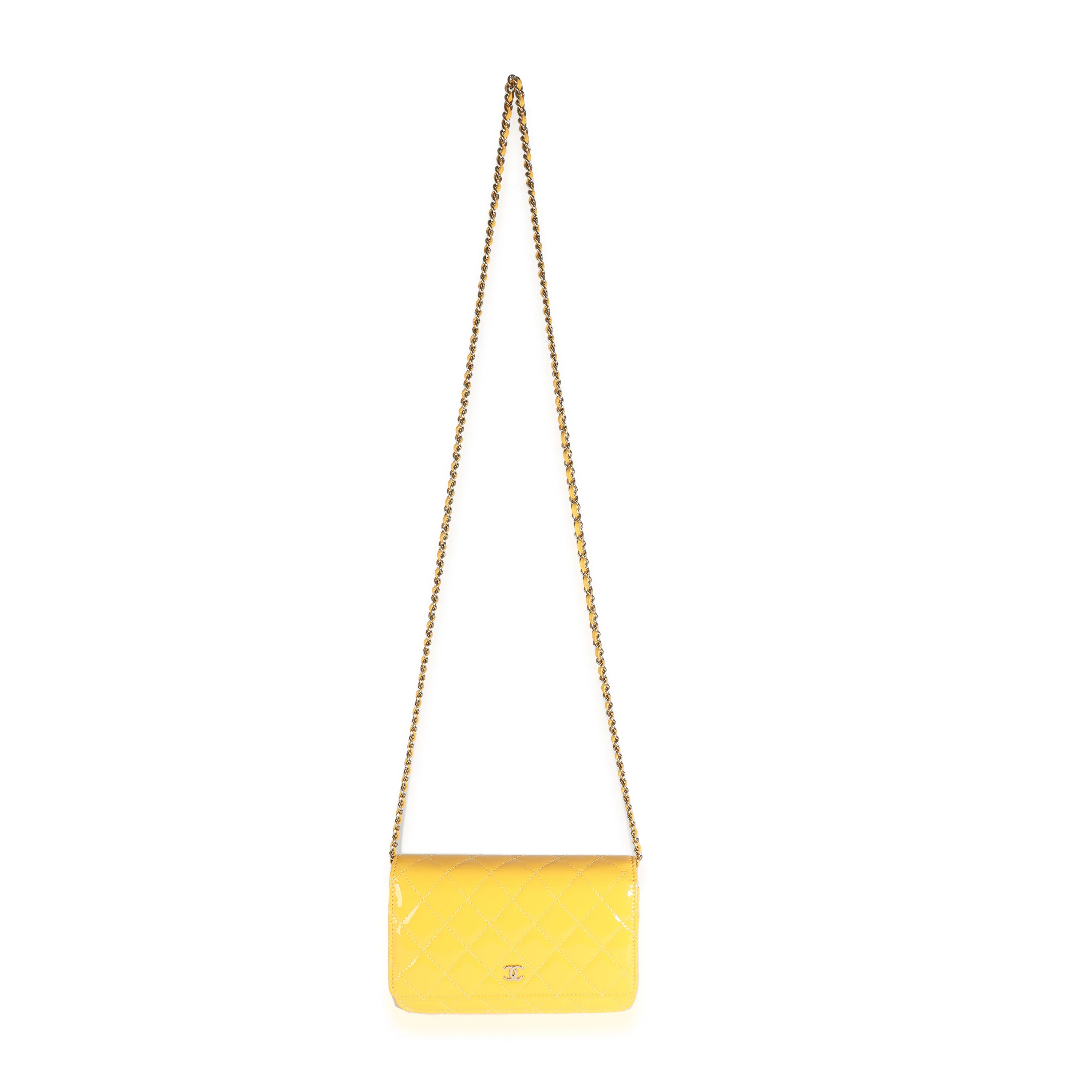 23A Yellow Quilted Patent Classic Wallet On Chain - Image 8