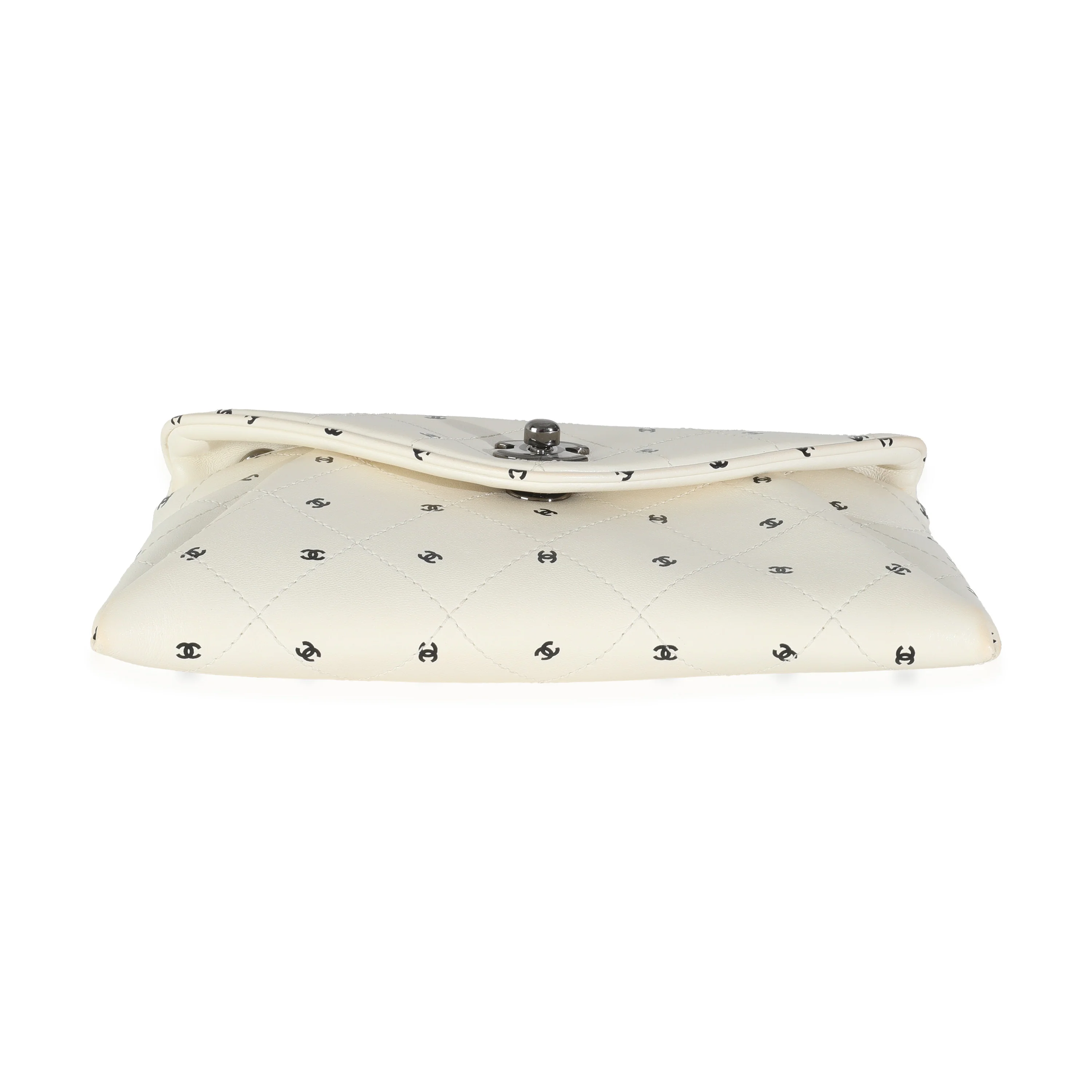 White Lambskin CC Logo Envelope Clutch With Chain - Image 5