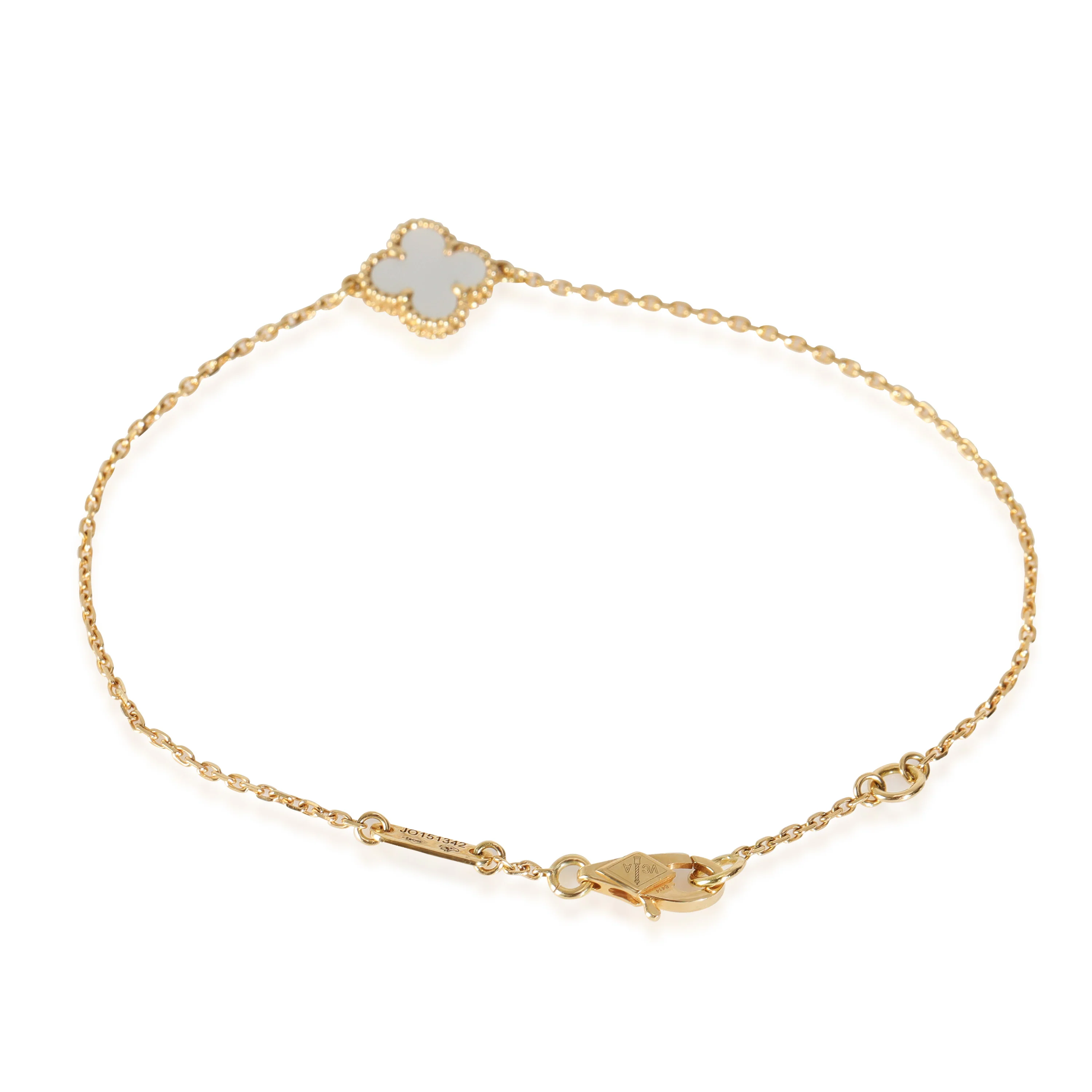 Sweet Alhambra Mother Of Pearl Bracelet in 18k Yellow Gold - Image 3