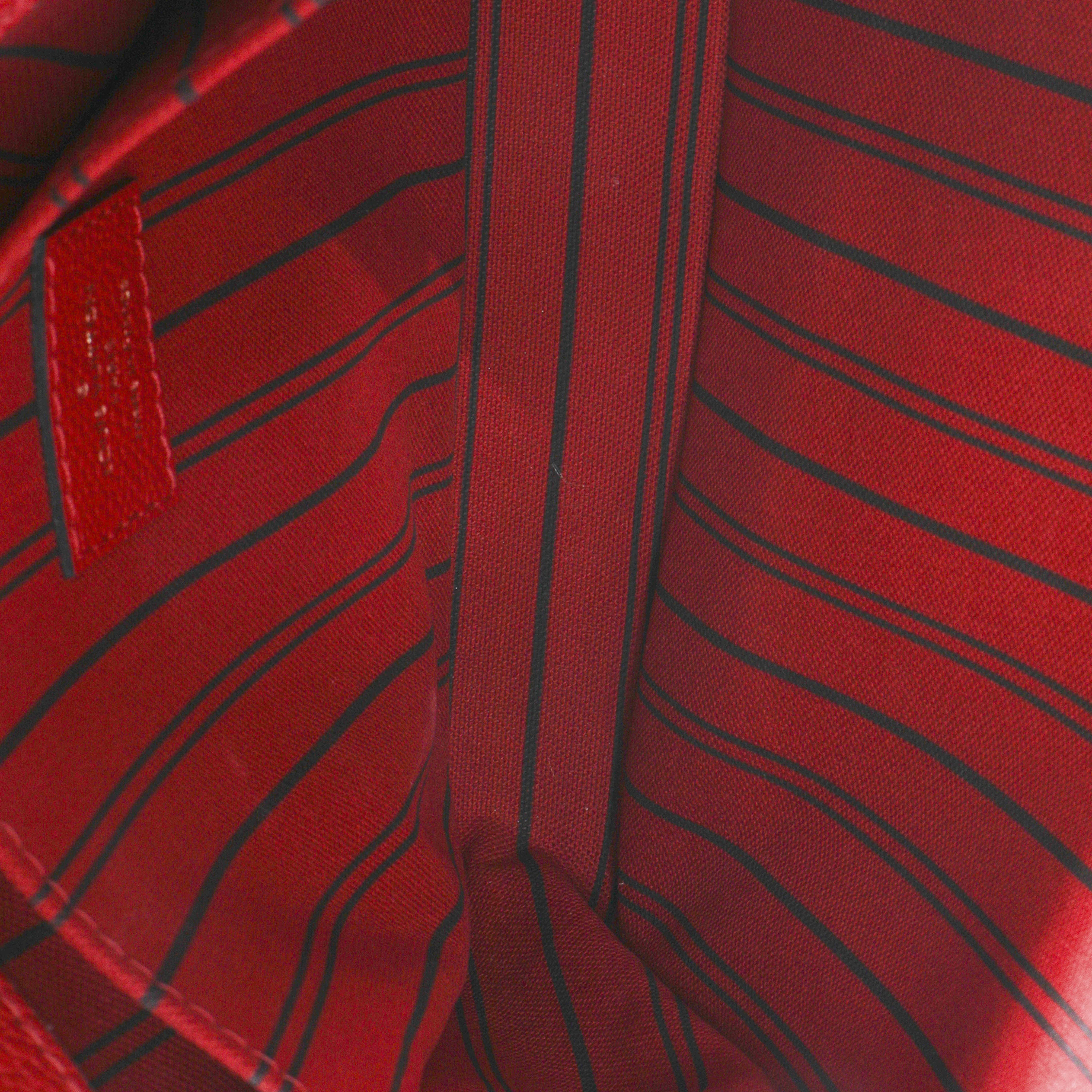 Scarlet Monogram Empreinte Pochette Metis - Image 9