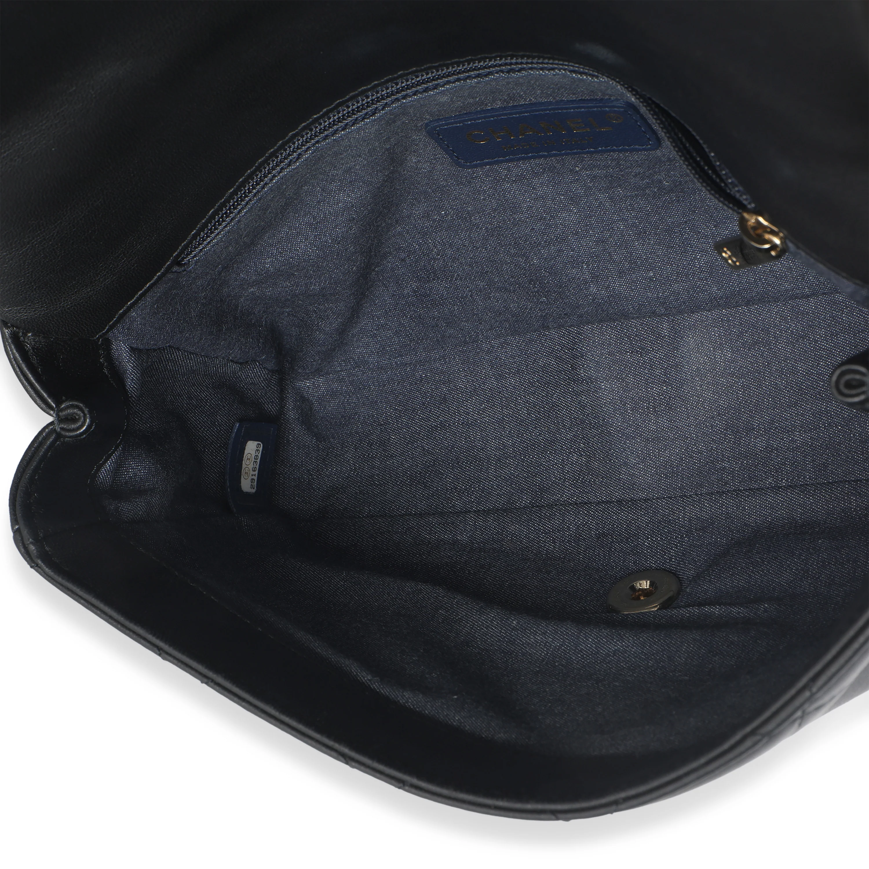 Black Quilted Lambskin Resin Elegant Chain Flap Bag - Image 9