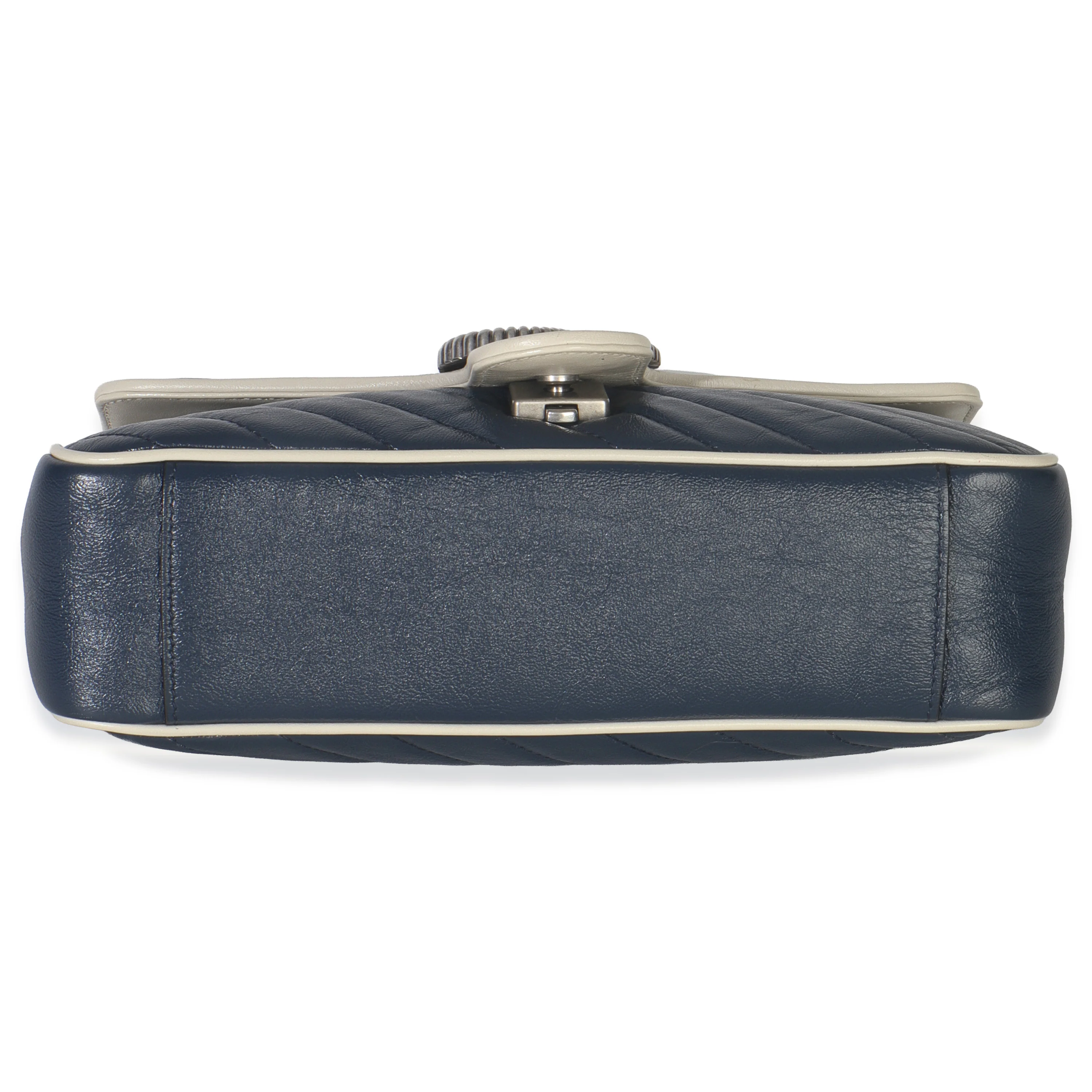 Navy White Calfskin Matelasse Diagonal Torchon Medium GG Marmont Bag - Image 5