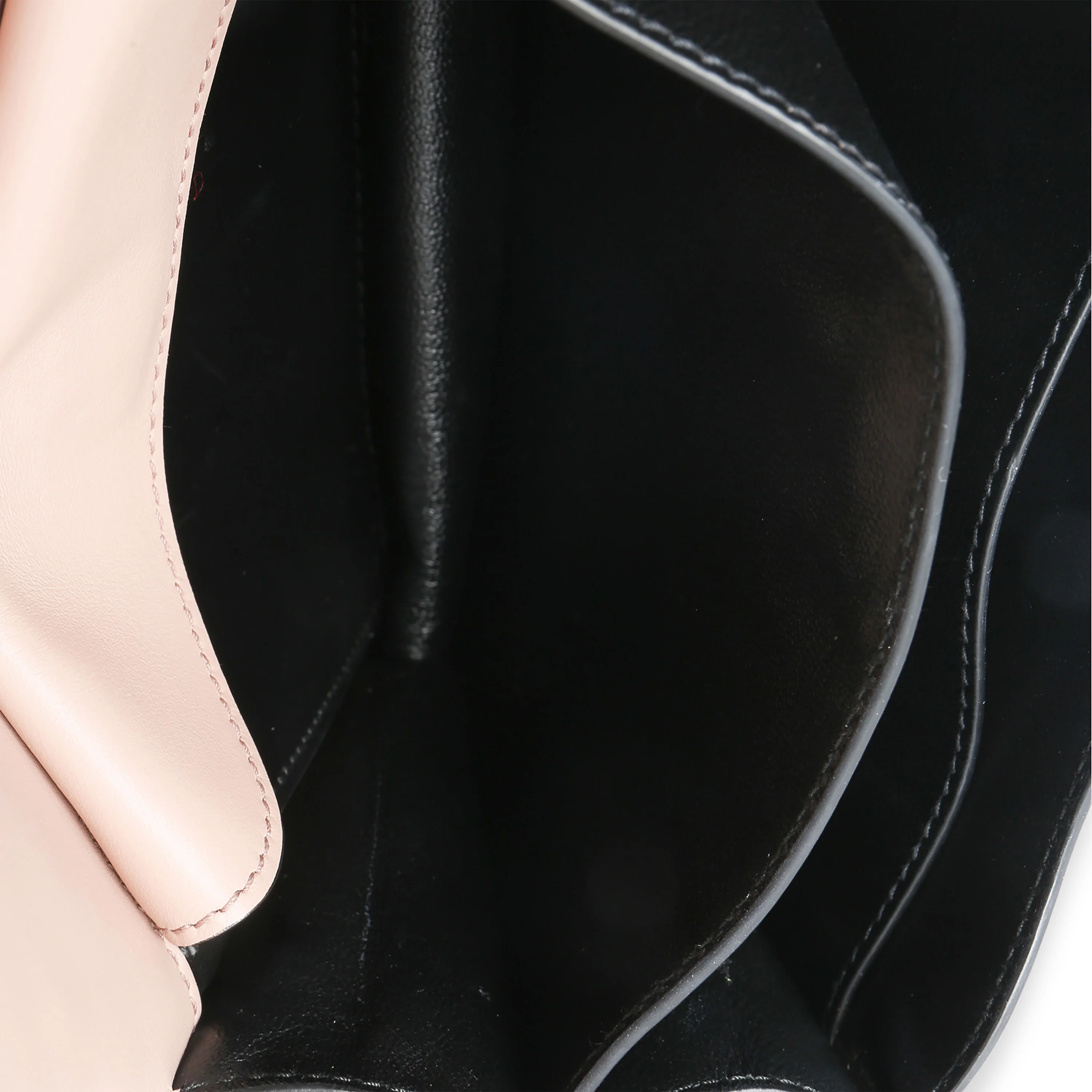 Cammeo City Calfskin Saffiano Cahier Bag - Image 9