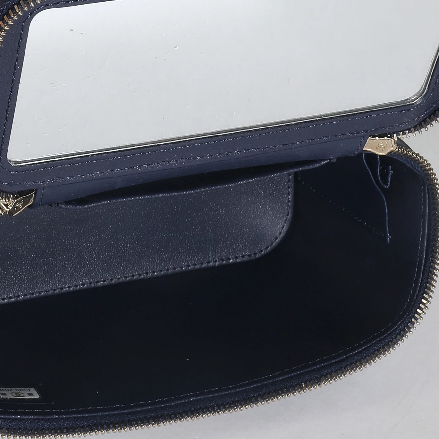 Navy Quilted Lambskin Top Handle Vanity Case With Chain - Image 10