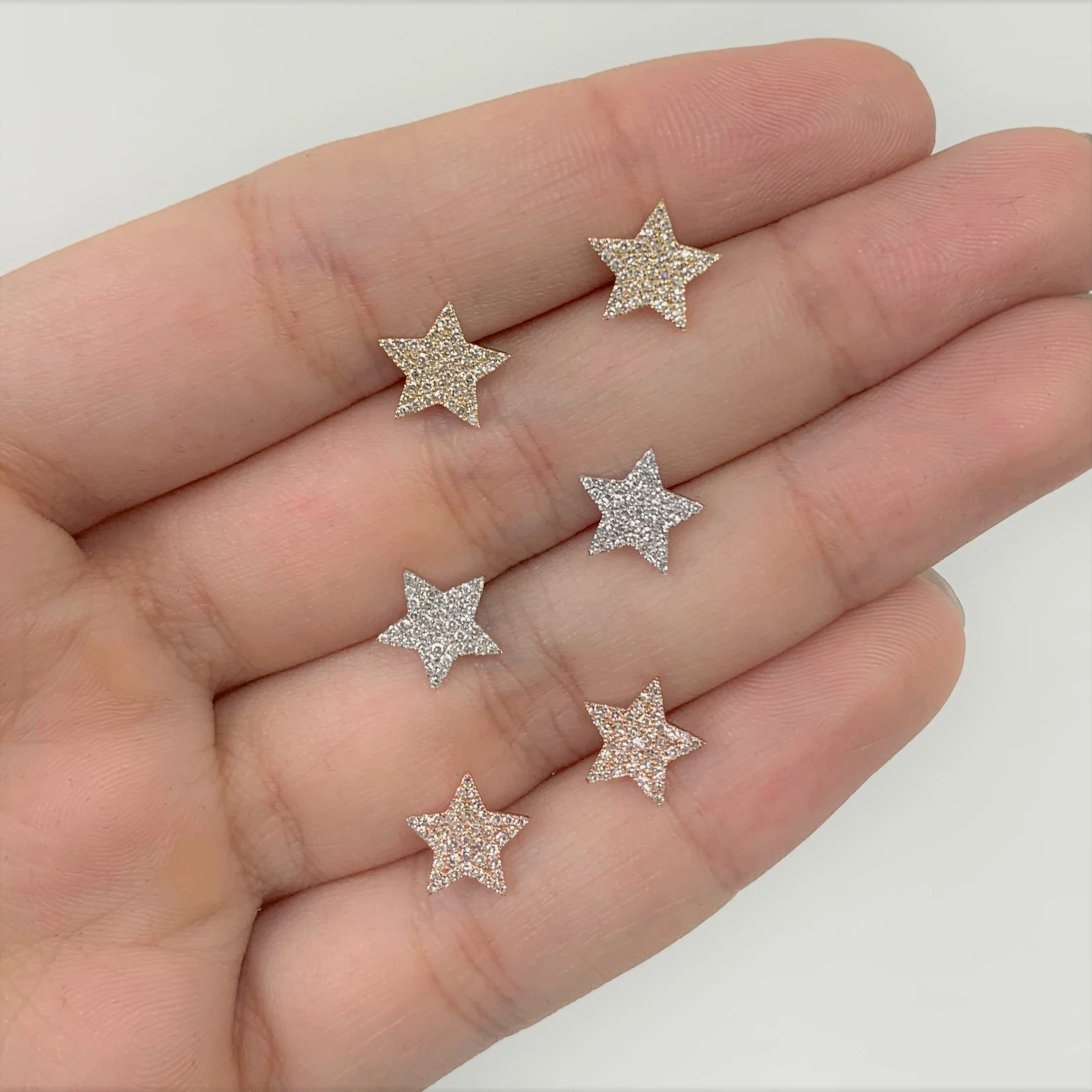14k White Gold & Diamond Star Earrings, 1/5 Ctw - Image 3