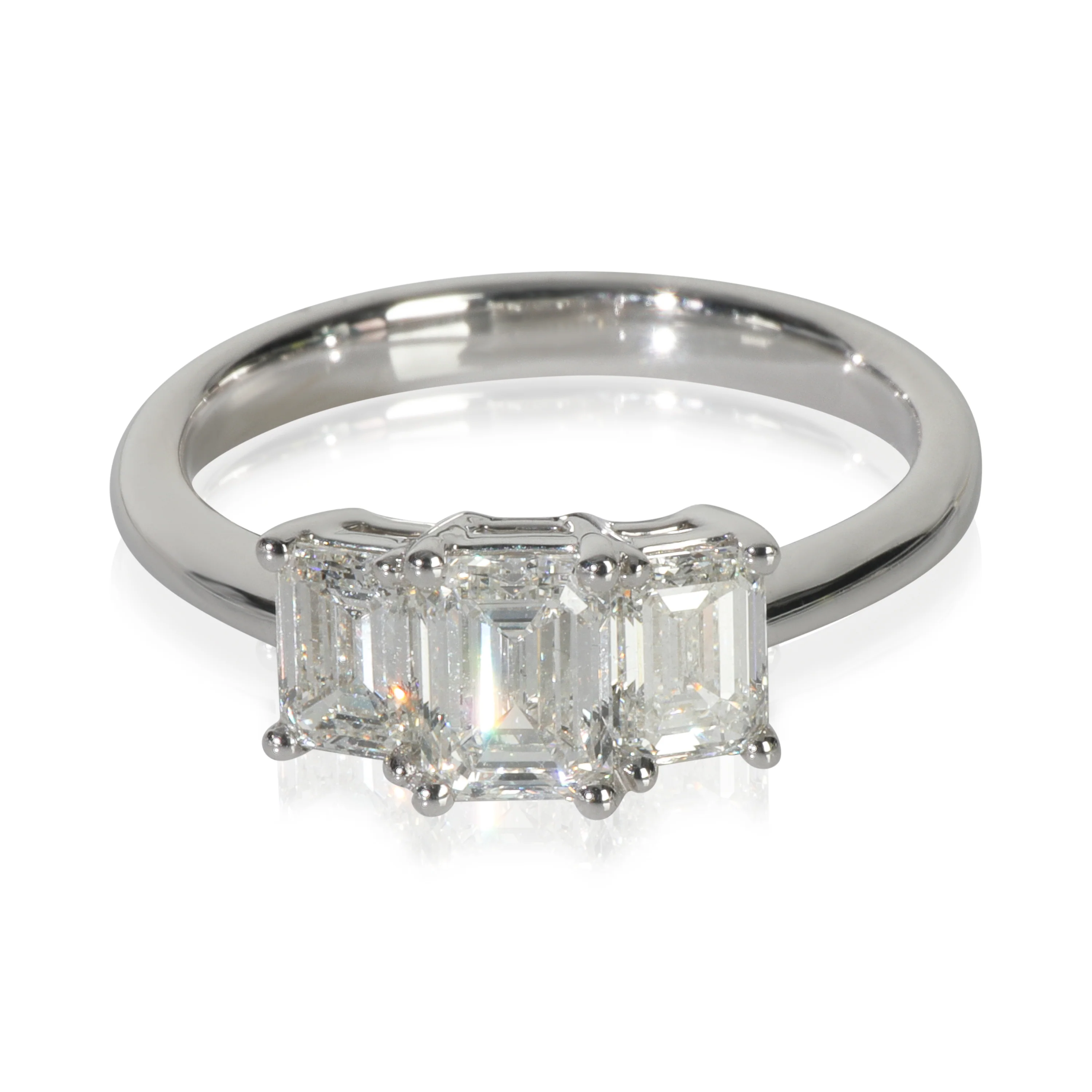 0.7 ct Emerald Diamond Engagement Ring