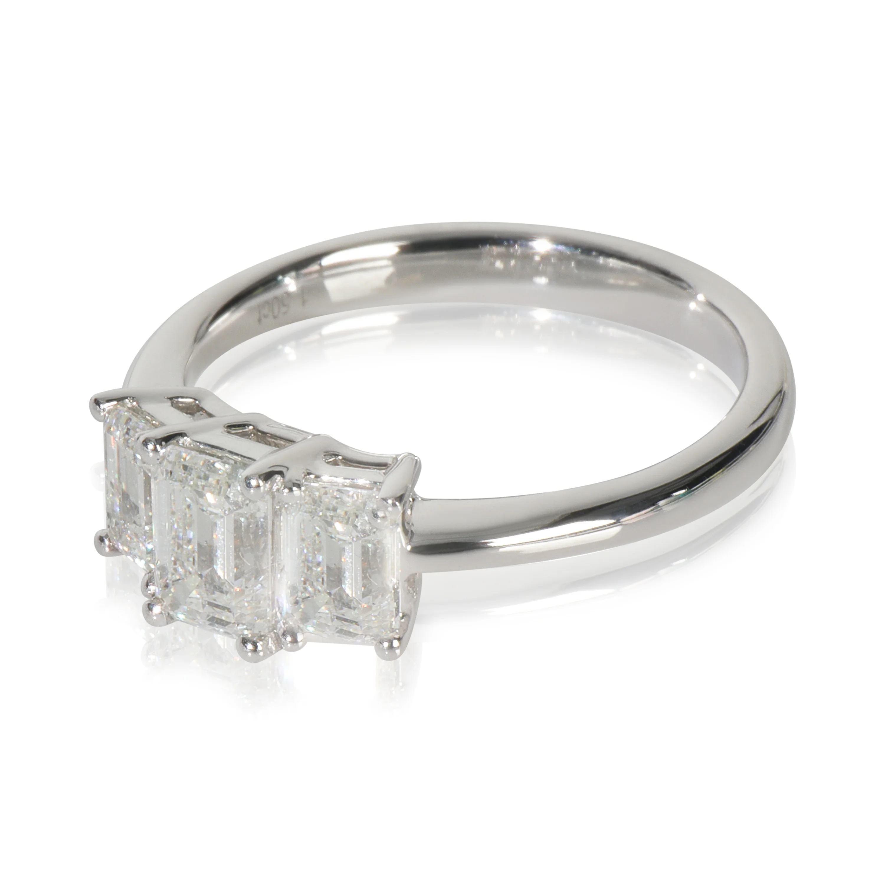 0.7 ct Emerald Diamond Engagement Ring - Image 2