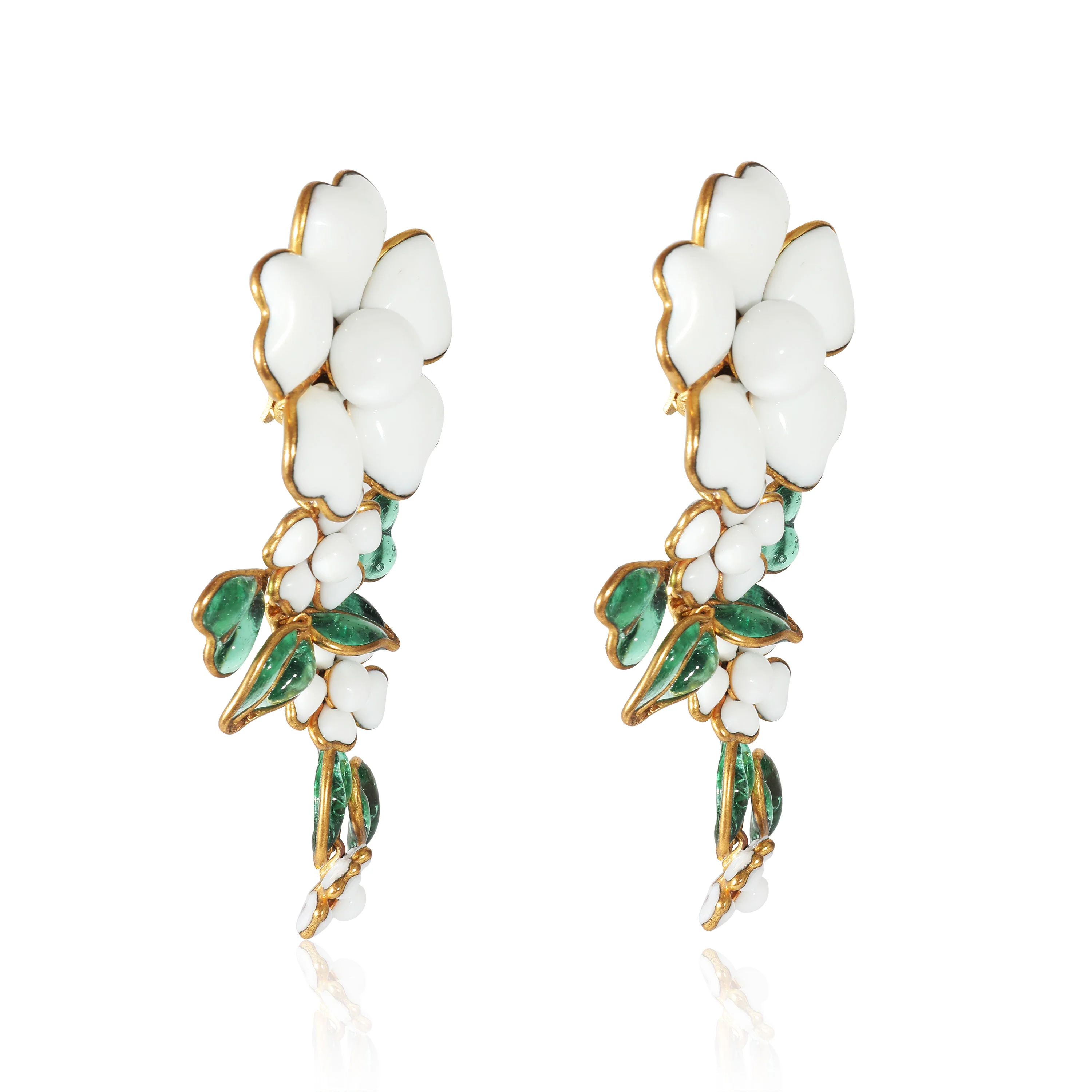 Vintage Chanel White & Green Gripoix Flower Clip-On Earrings, 93 P - Image 2
