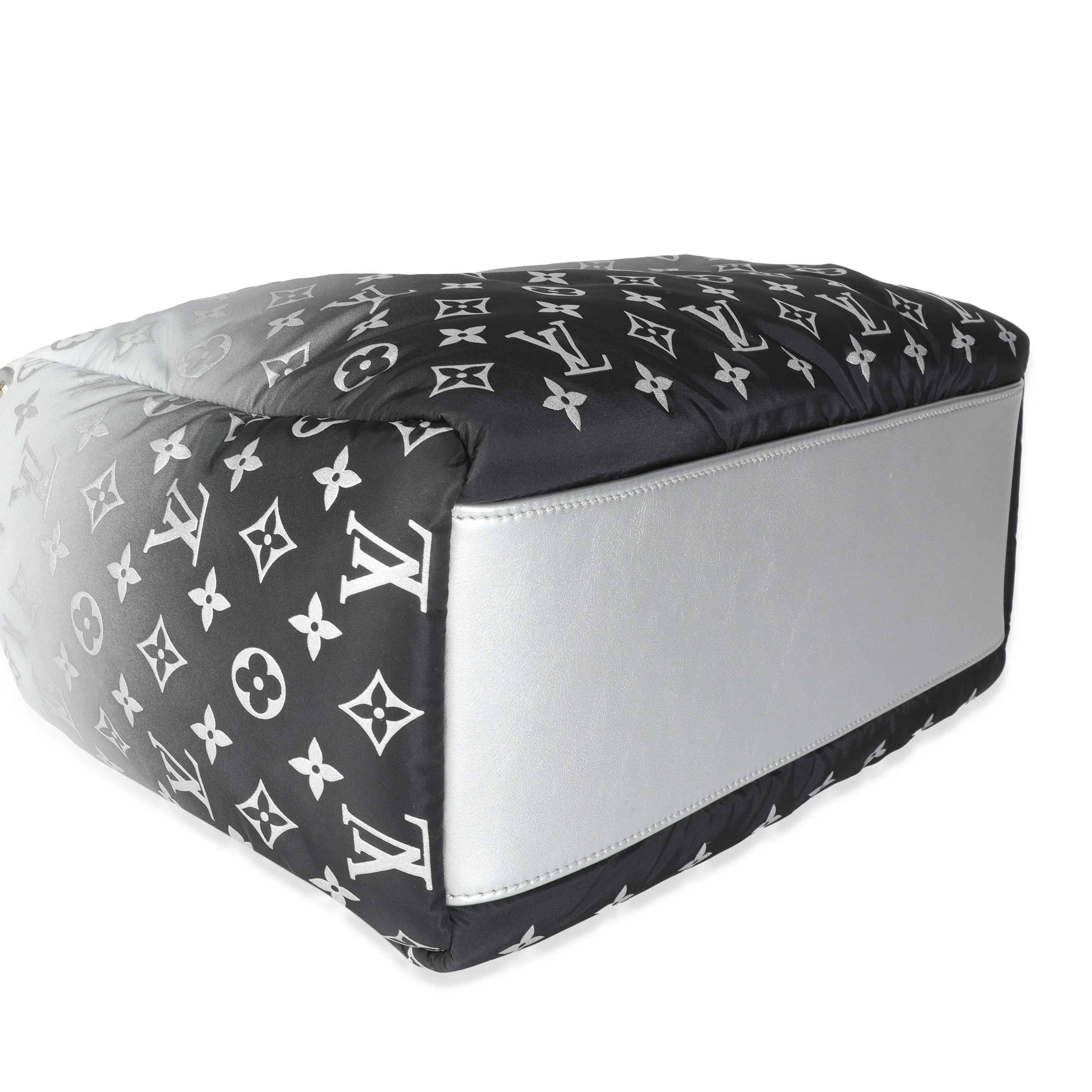 Frost Nylon Monogram Gradient LV Snow Onthego MM - Image 6