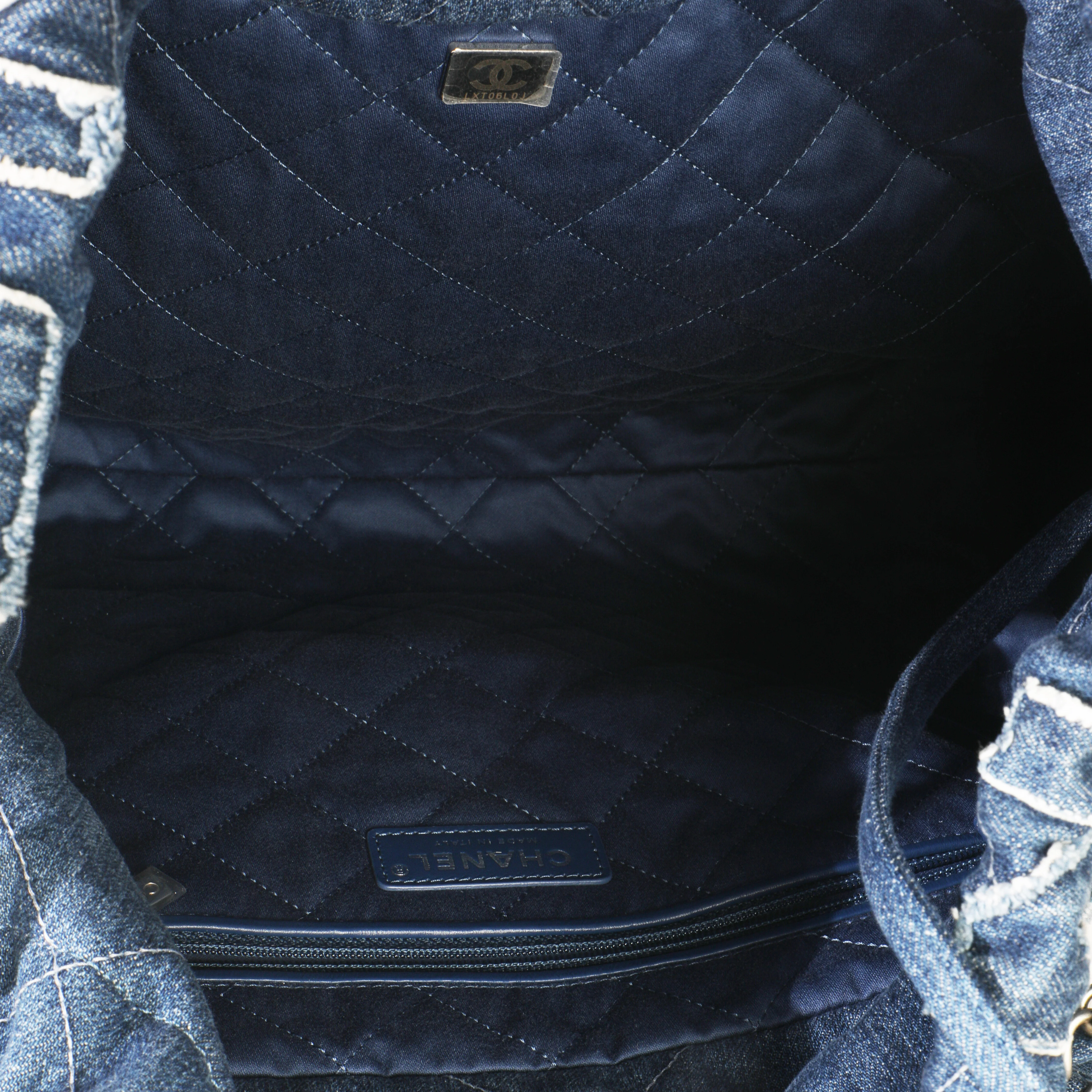 Blue Quilted Washed Denim Logo Embroidered Medium Chanel 22 Hobo - Image 8