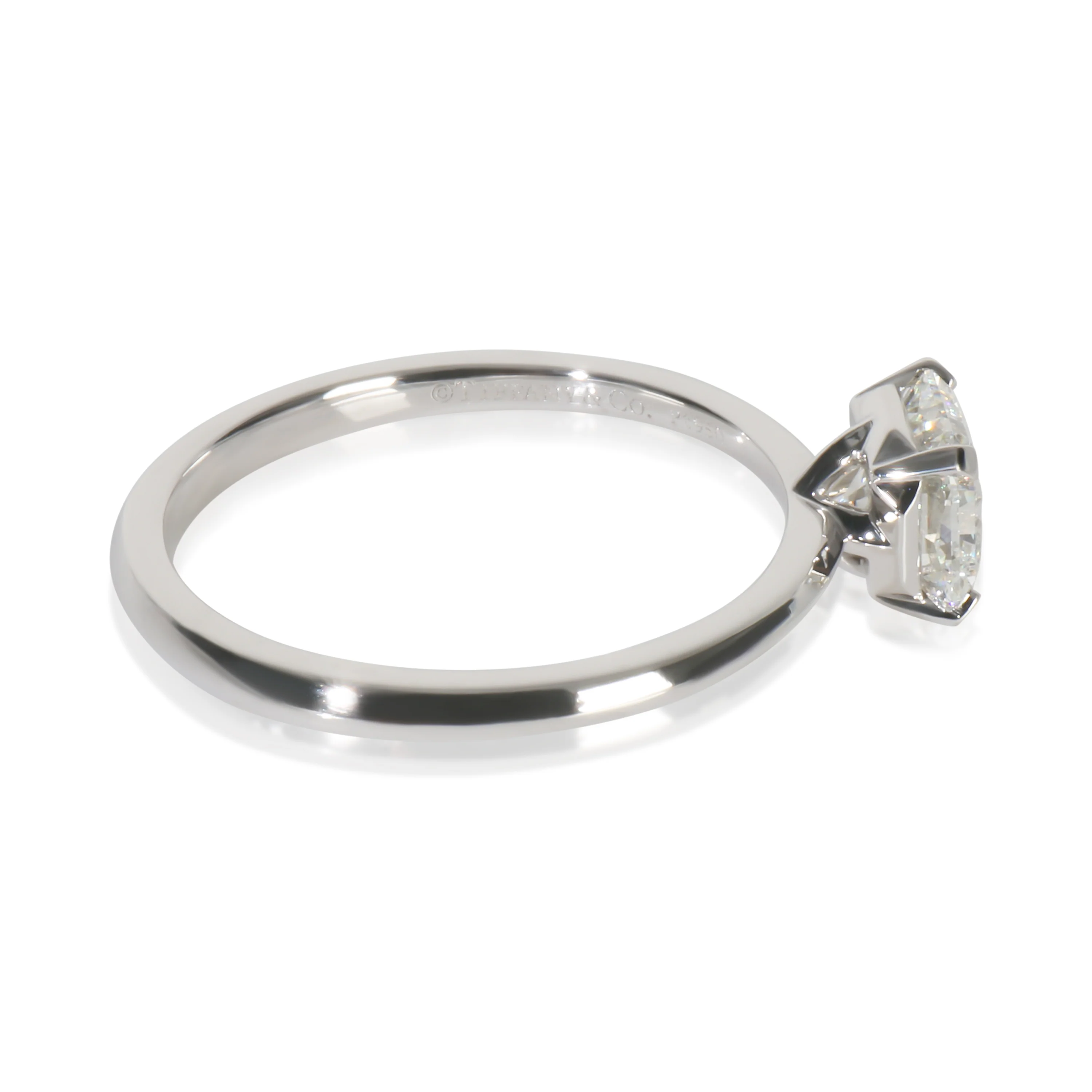 Platinum Tiffany & Co. Tiffany True Solitaire Engagement Ring, .91 Ct. F VS1 - Image 4
